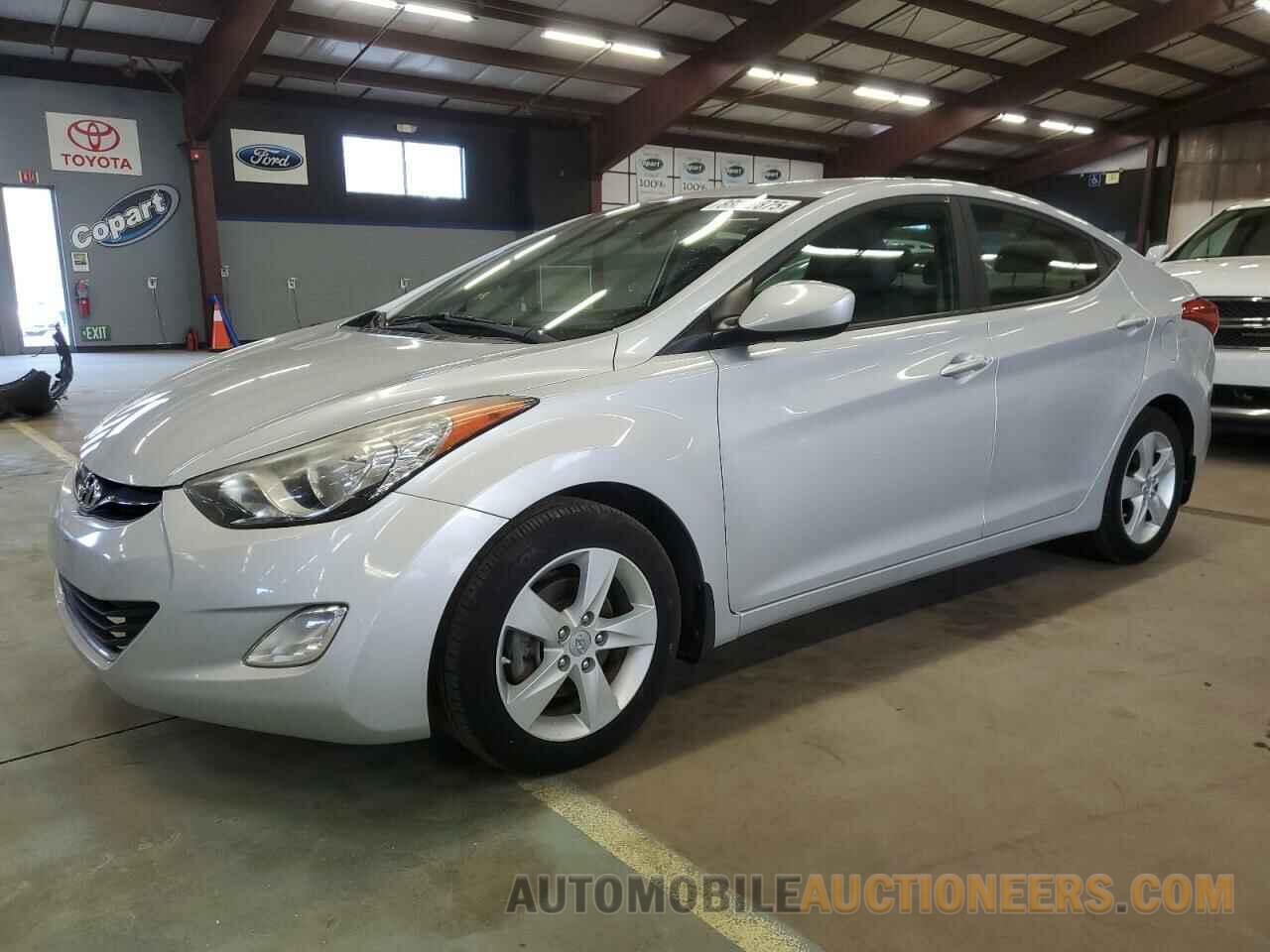 KMHDH4AE7DU828245 HYUNDAI ELANTRA 2013