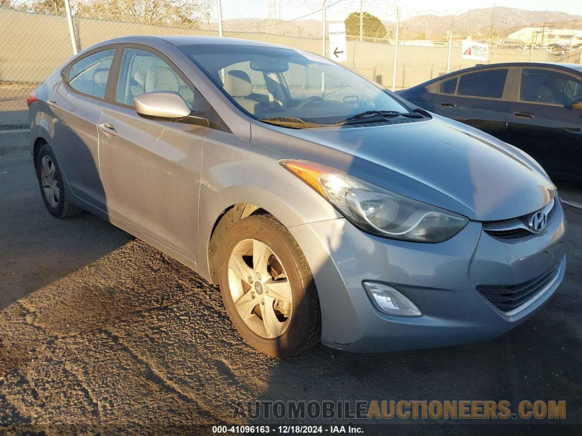 KMHDH4AE7DU899798 HYUNDAI ELANTRA 2013