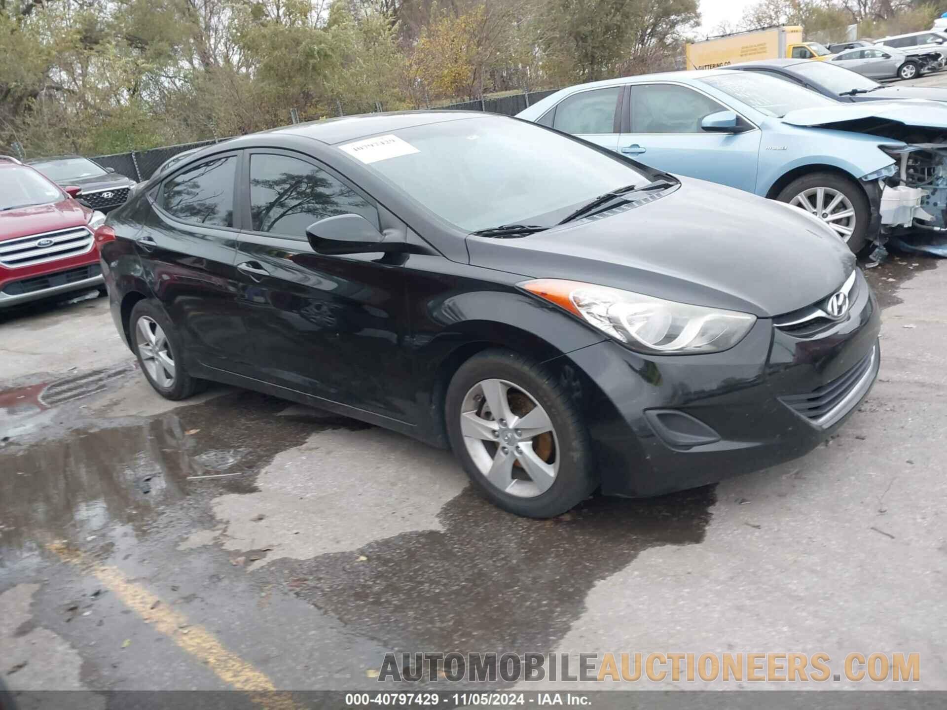 KMHDH4AE8BU086712 HYUNDAI ELANTRA 2011