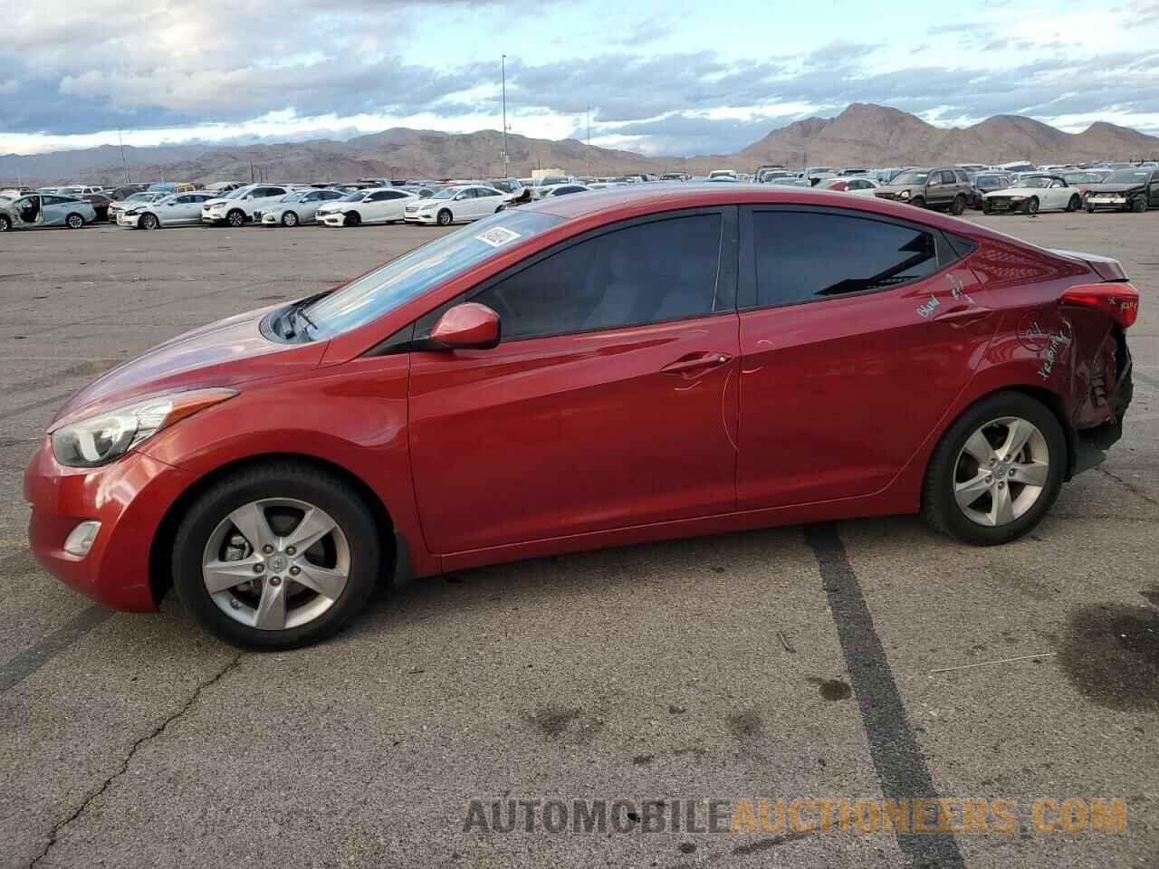 KMHDH4AE8DU639359 HYUNDAI ELANTRA 2013