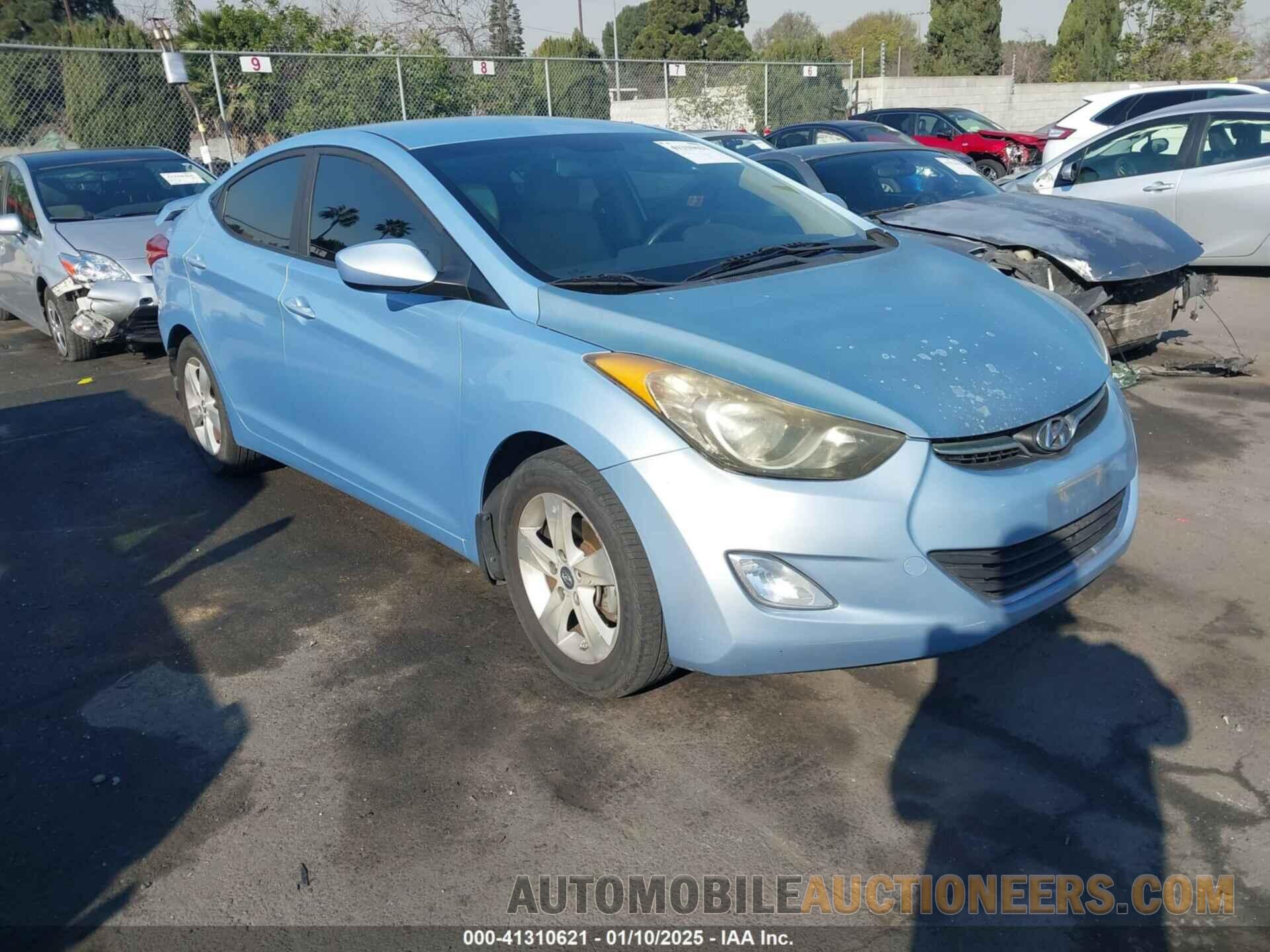 KMHDH4AE8DU689940 HYUNDAI ELANTRA 2013