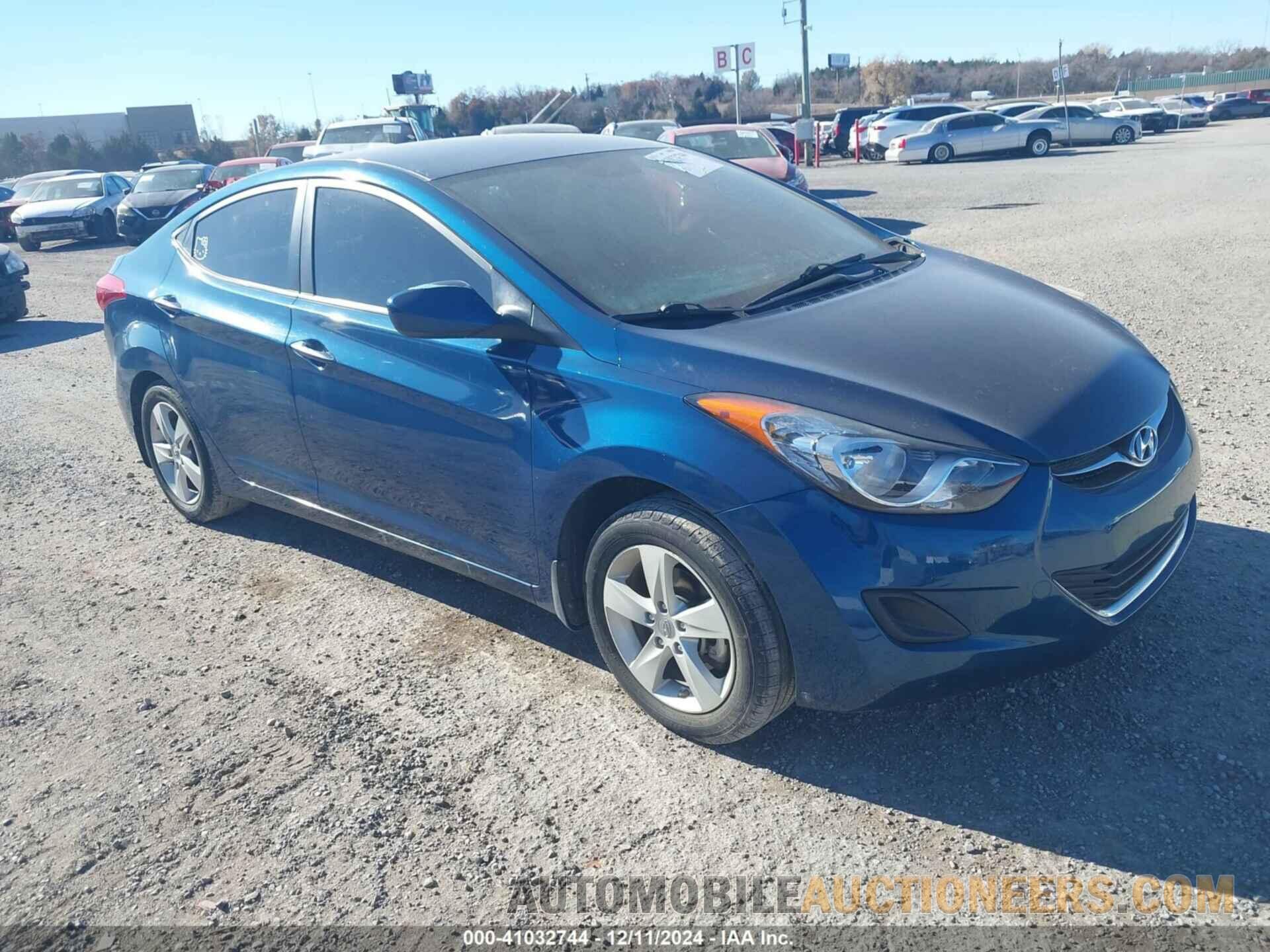 KMHDH4AE8DU943422 HYUNDAI ELANTRA 2013