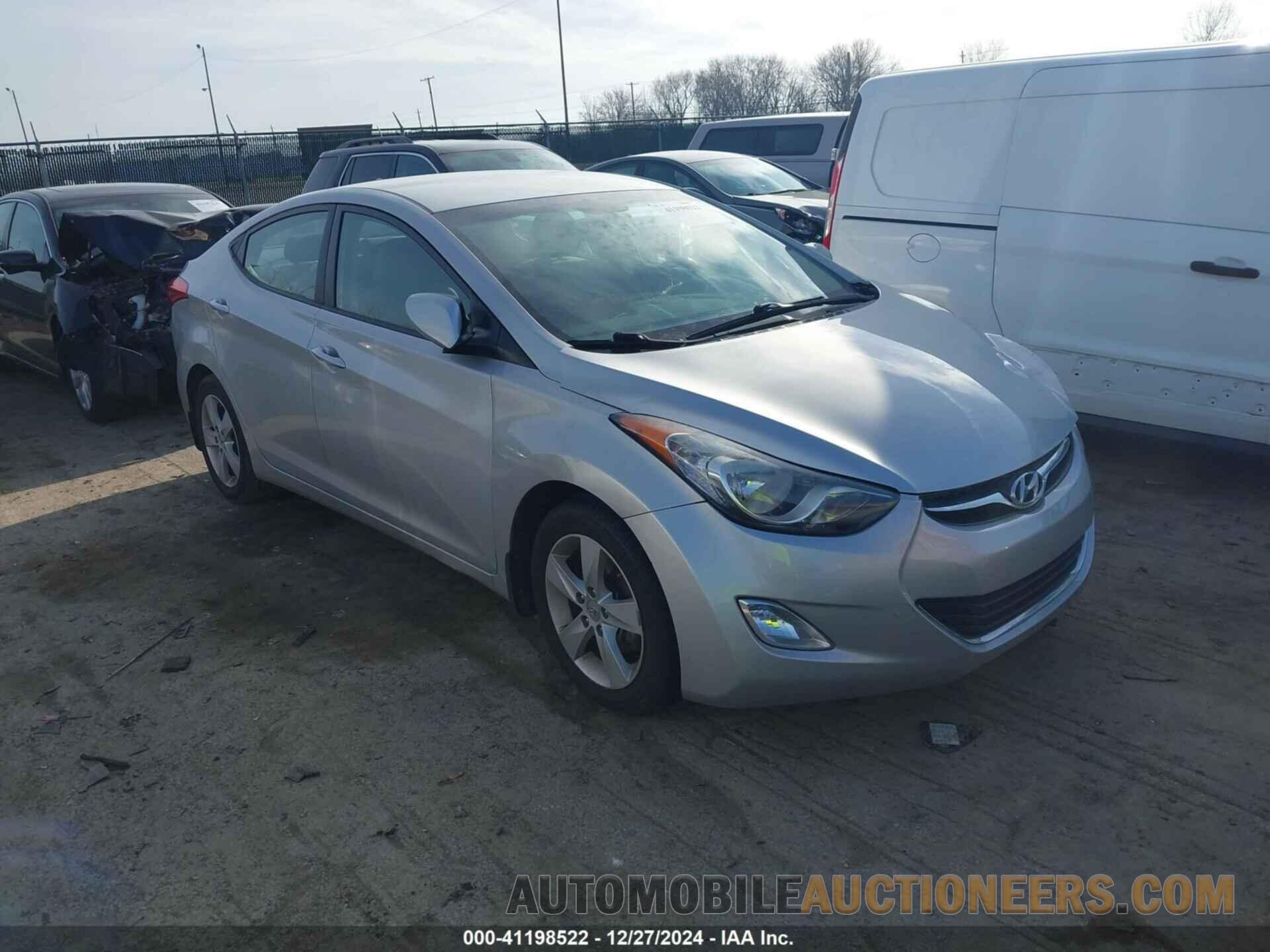 KMHDH4AE8DU960916 HYUNDAI ELANTRA 2013