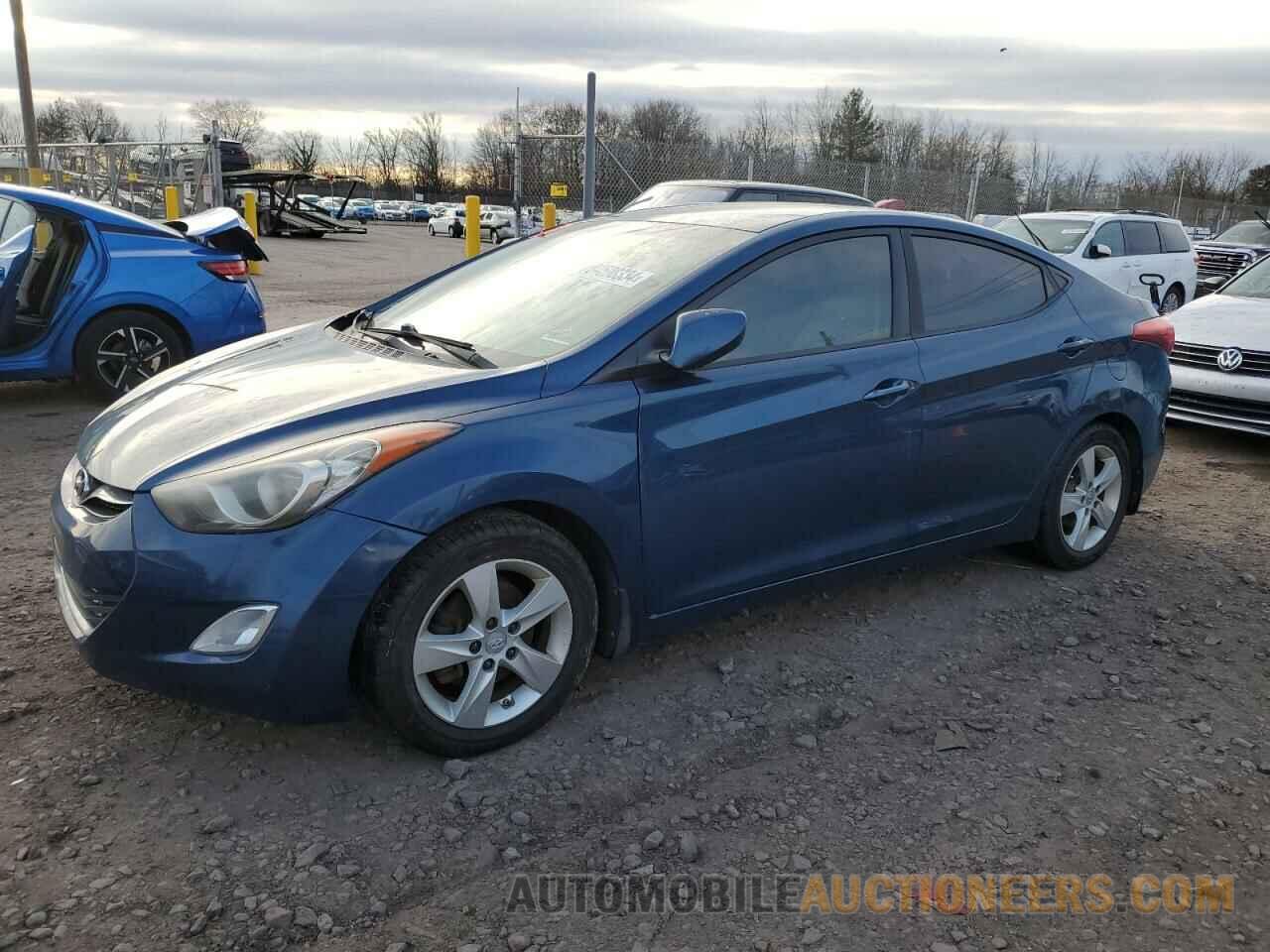 KMHDH4AE9DU957992 HYUNDAI ELANTRA 2013