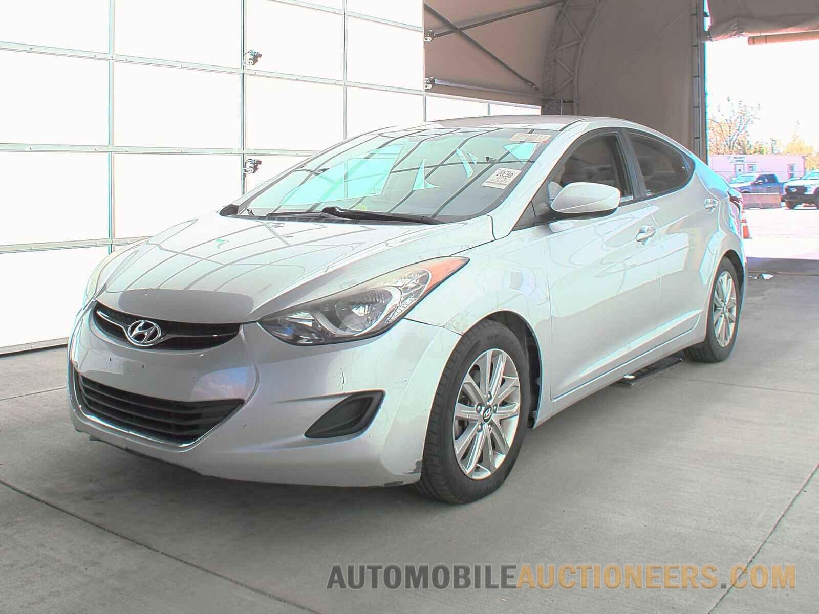 KMHDH4AE9GU530977 Hyundai Elantra SE 2016