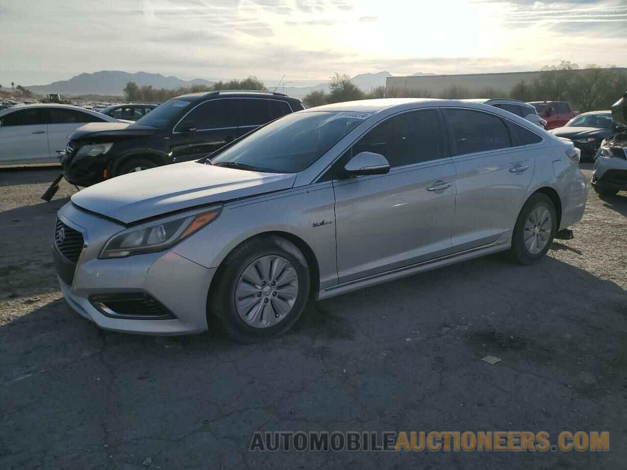 KMHE24L13HA044443 HYUNDAI SONATA 2017