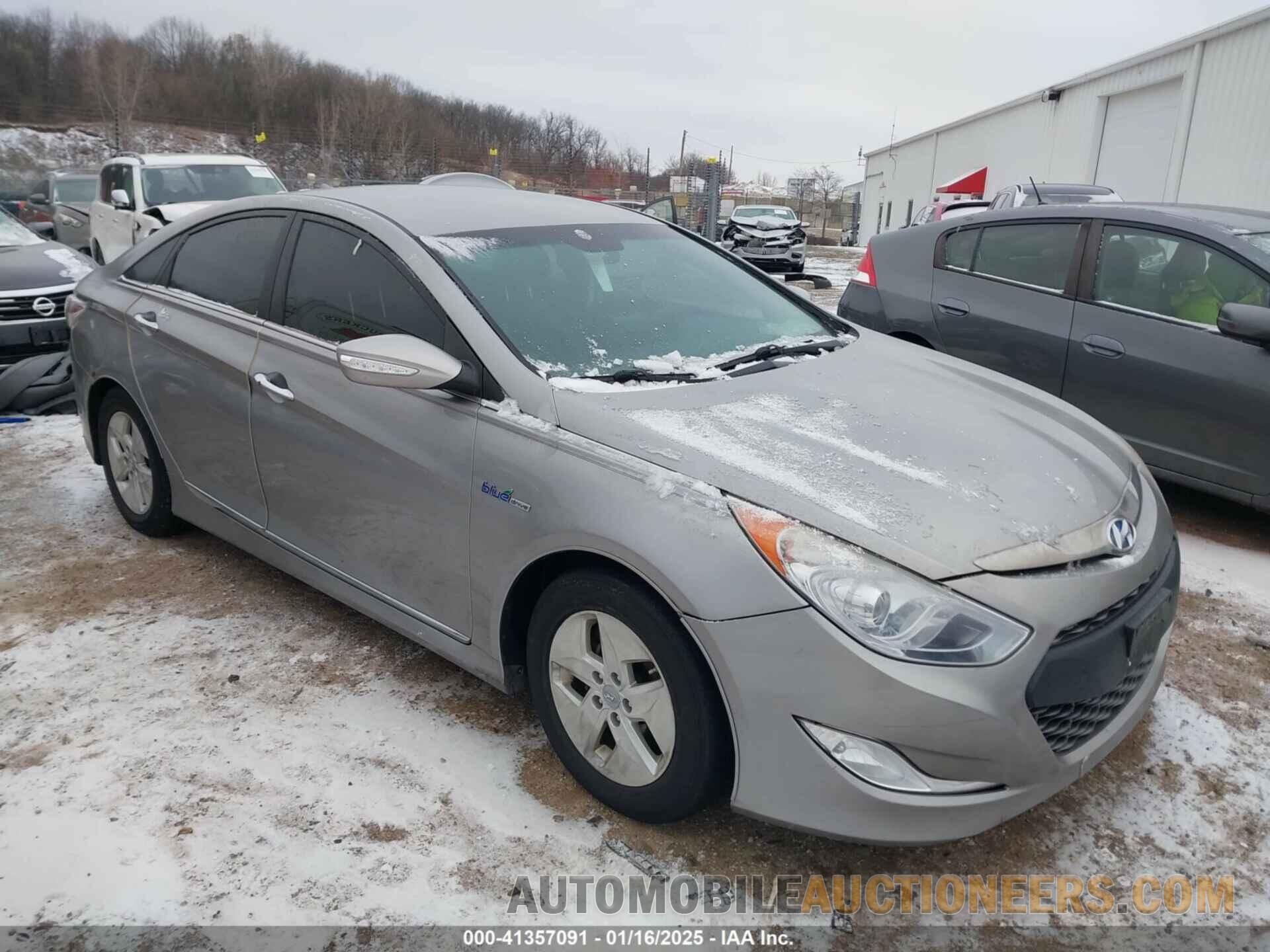 KMHEC4A41BA003178 HYUNDAI SONATA HYBRID 2011