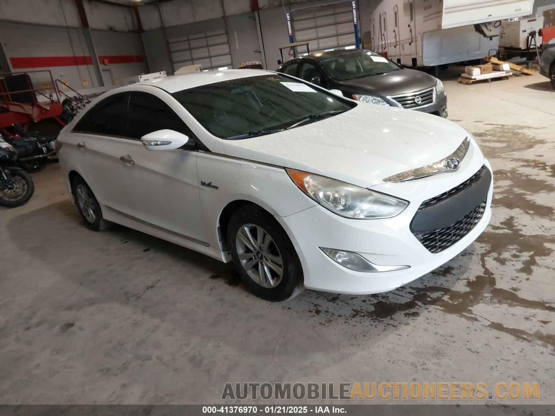 KMHEC4A41BA008283 HYUNDAI SONATA HYBRID 2011