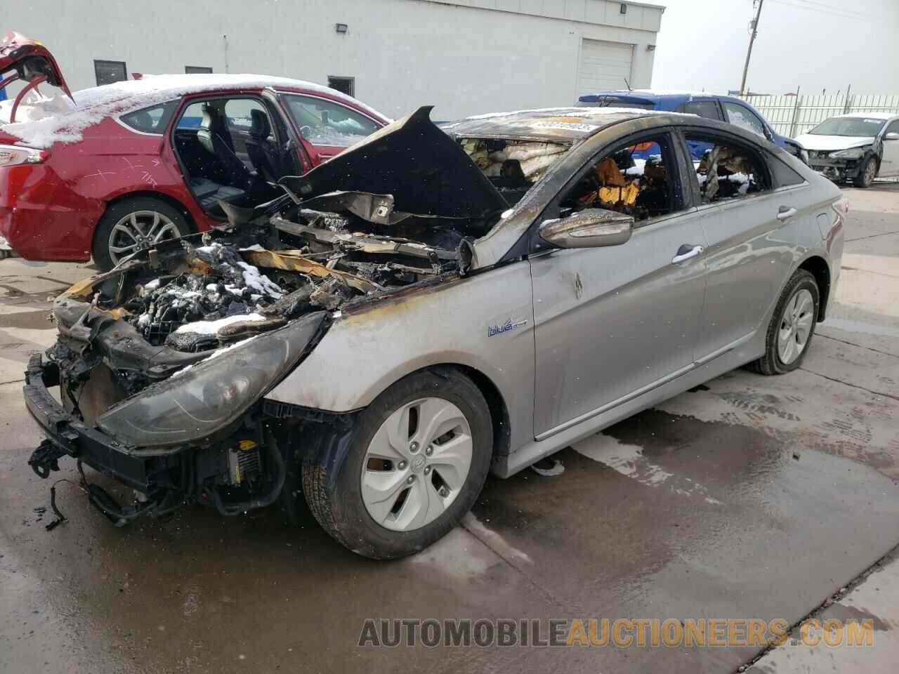 KMHEC4A41DA096254 HYUNDAI SONATA 2013