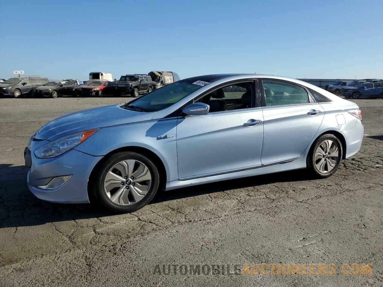 KMHEC4A41FA136352 HYUNDAI SONATA 2015