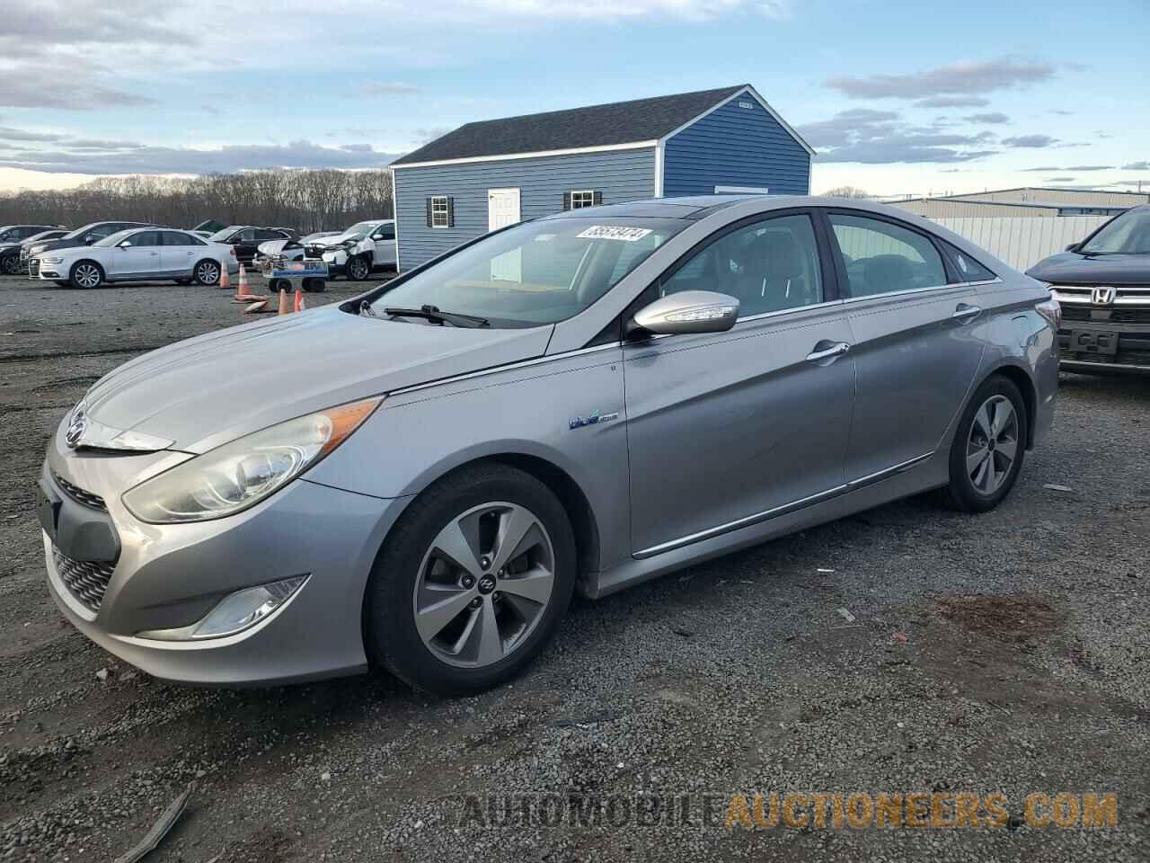 KMHEC4A42BA013167 HYUNDAI SONATA 2011