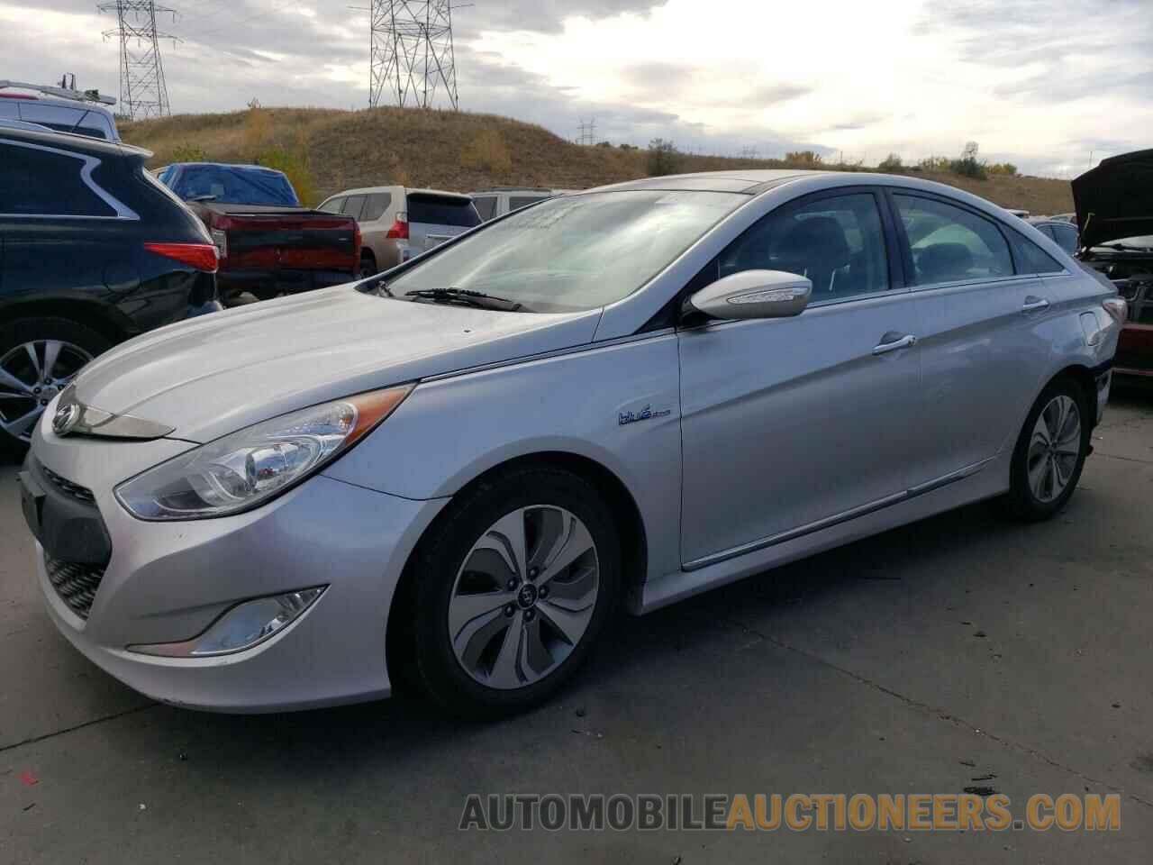 KMHEC4A42EA105495 HYUNDAI SONATA 2014