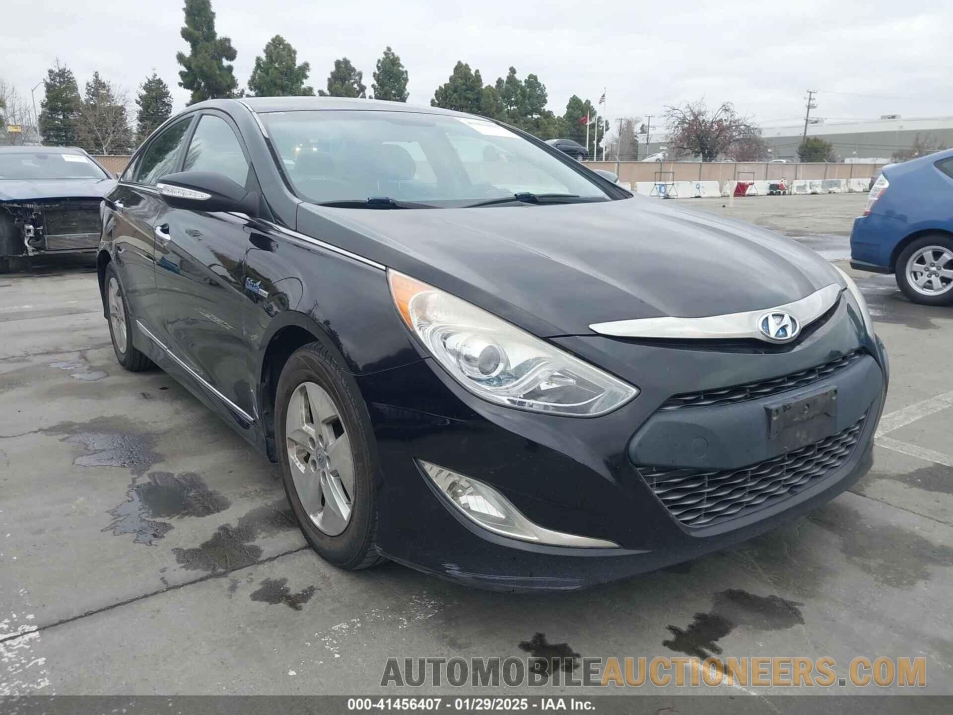 KMHEC4A44BA017754 HYUNDAI SONATA HYBRID 2011