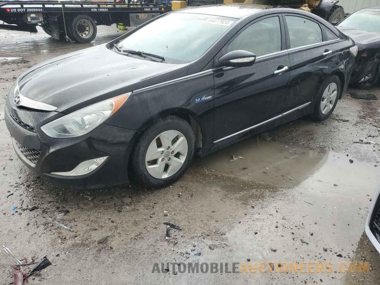 KMHEC4A44CA026133 HYUNDAI SONATA 2012