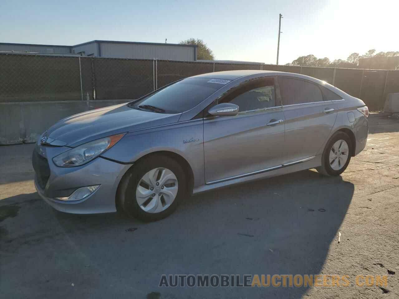 KMHEC4A44FA137303 HYUNDAI SONATA 2015