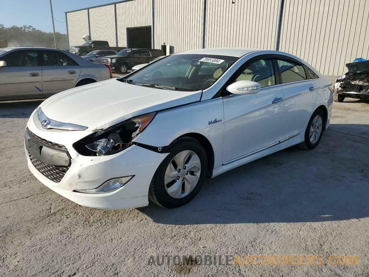 KMHEC4A44FA138368 HYUNDAI SONATA 2015