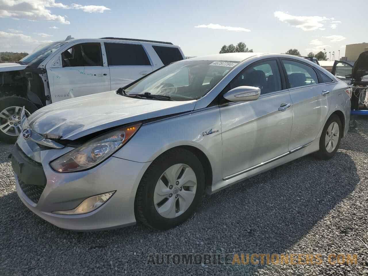 KMHEC4A45DA084494 HYUNDAI SONATA 2013