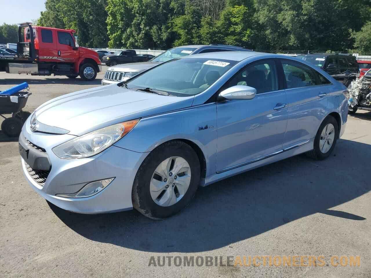 KMHEC4A45FA135236 HYUNDAI SONATA 2015