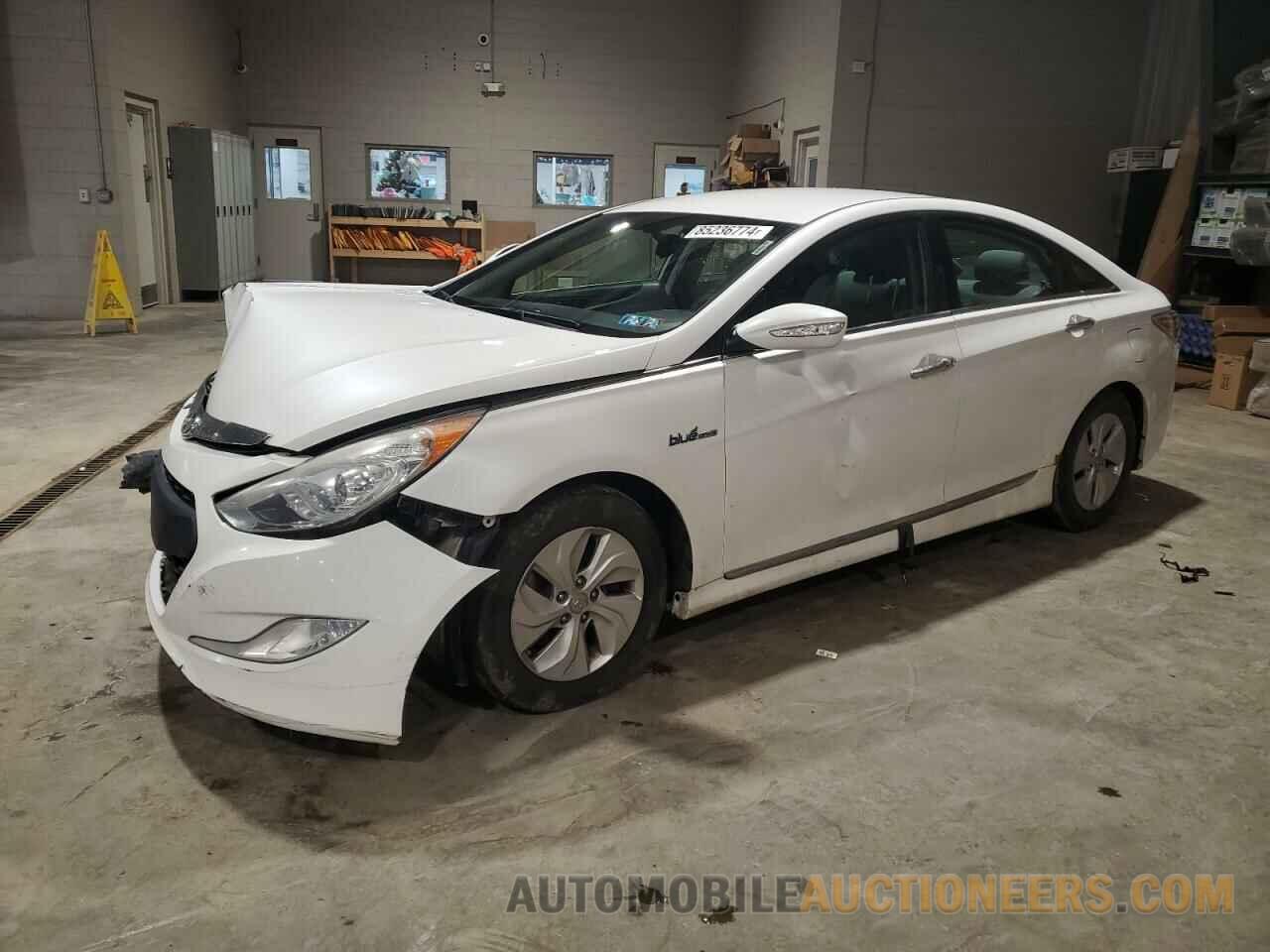 KMHEC4A46DA074587 HYUNDAI SONATA 2013