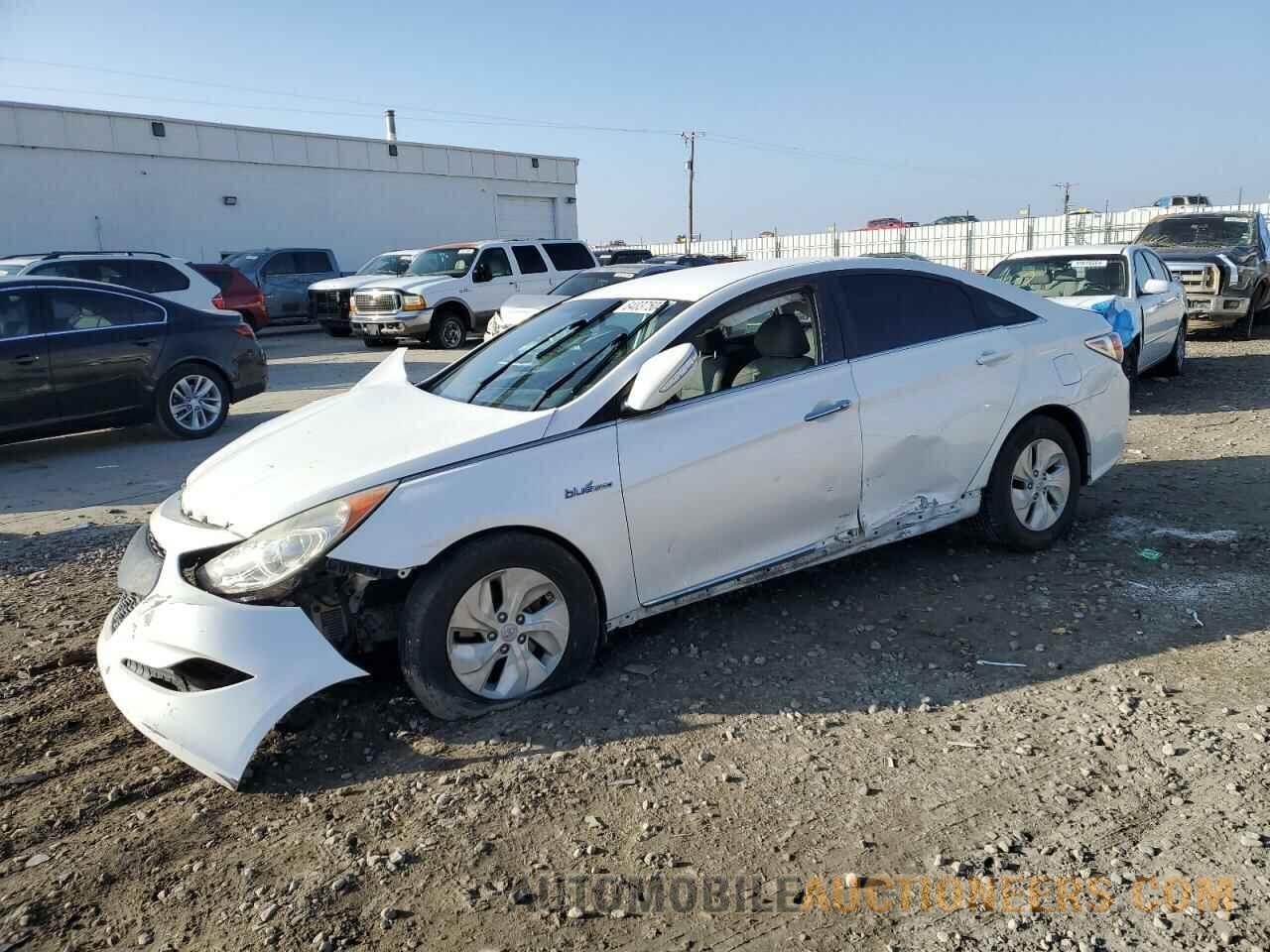 KMHEC4A47DA082701 HYUNDAI SONATA 2013