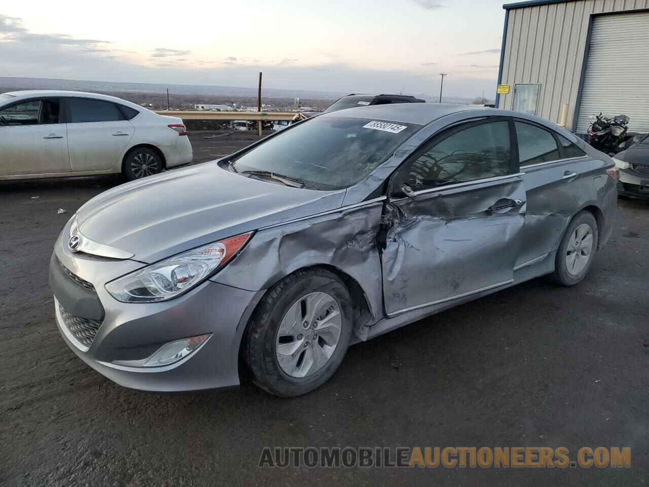 KMHEC4A47FA123881 HYUNDAI SONATA 2015