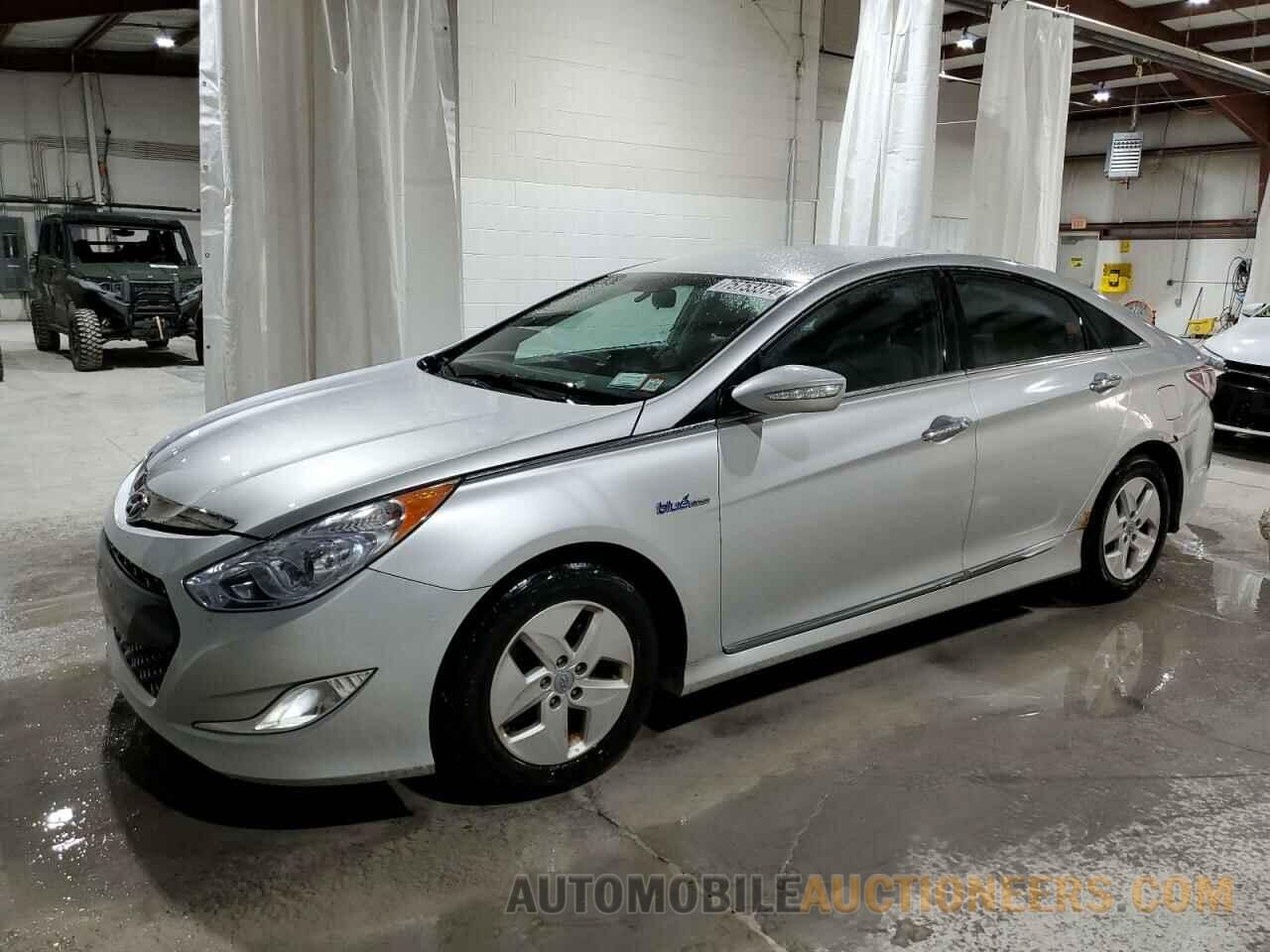 KMHEC4A4XBA001672 HYUNDAI SONATA 2011