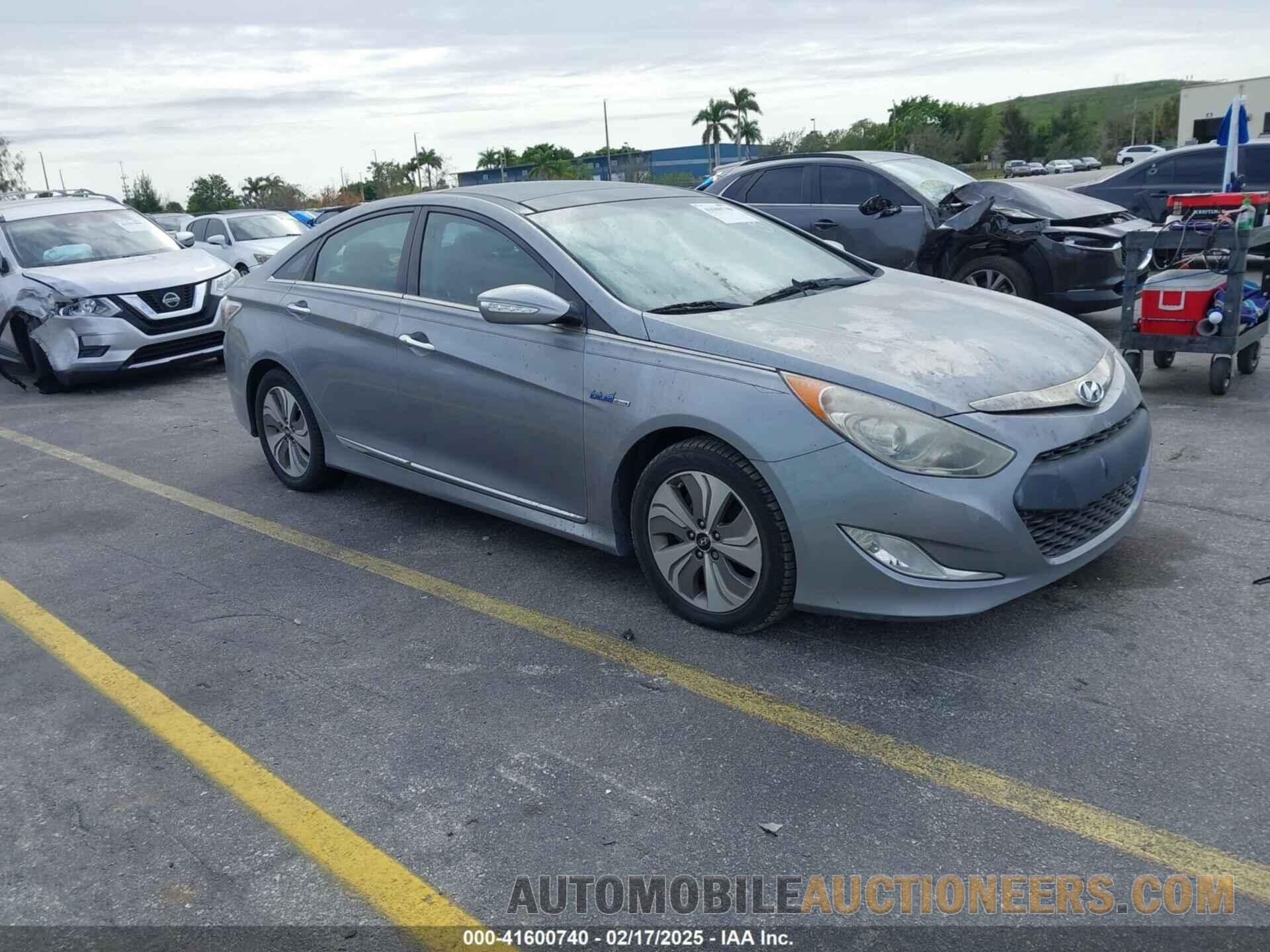 KMHEC4A4XFA119808 HYUNDAI SONATA HYBRID 2015