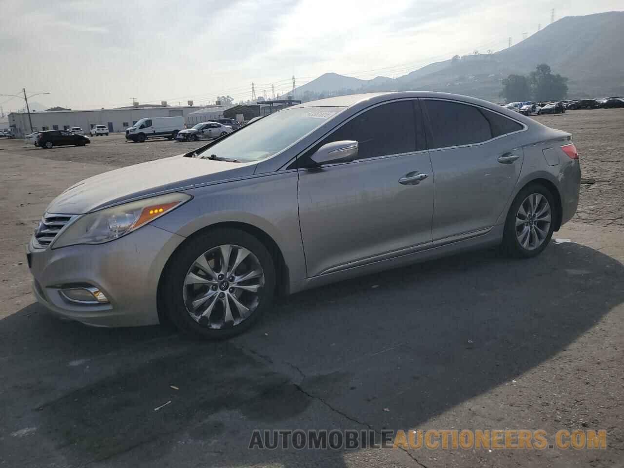 KMHFG4JG7DA230882 HYUNDAI AZERA 2013