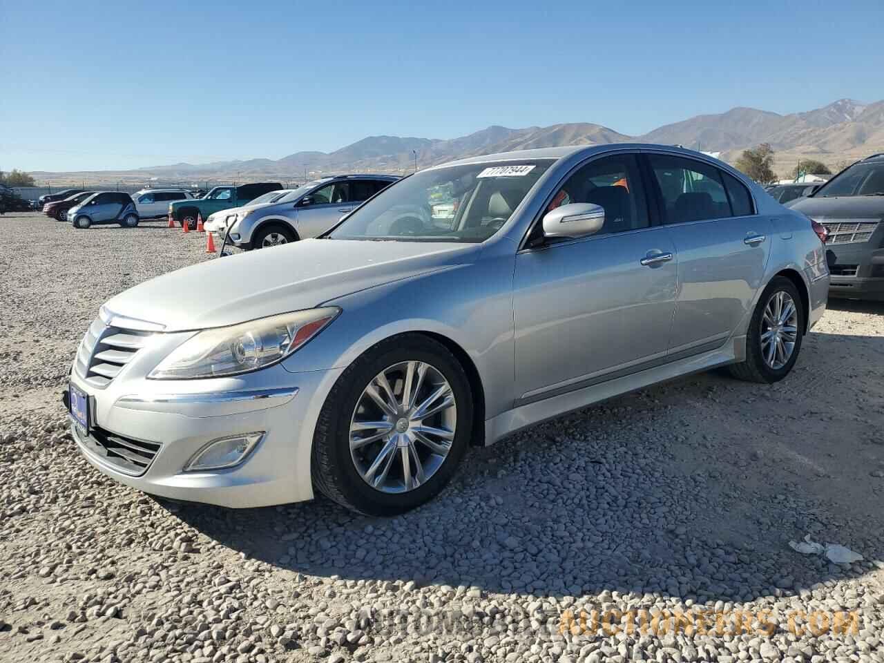 KMHGC4DD2CU207685 HYUNDAI GENESIS 2012