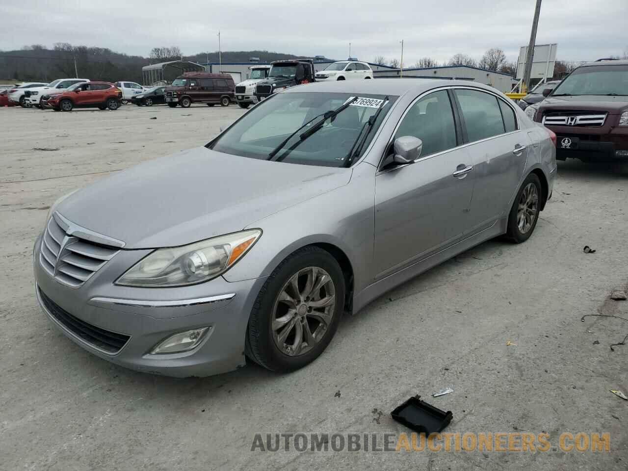 KMHGC4DD2DU208787 HYUNDAI GENESIS 2013