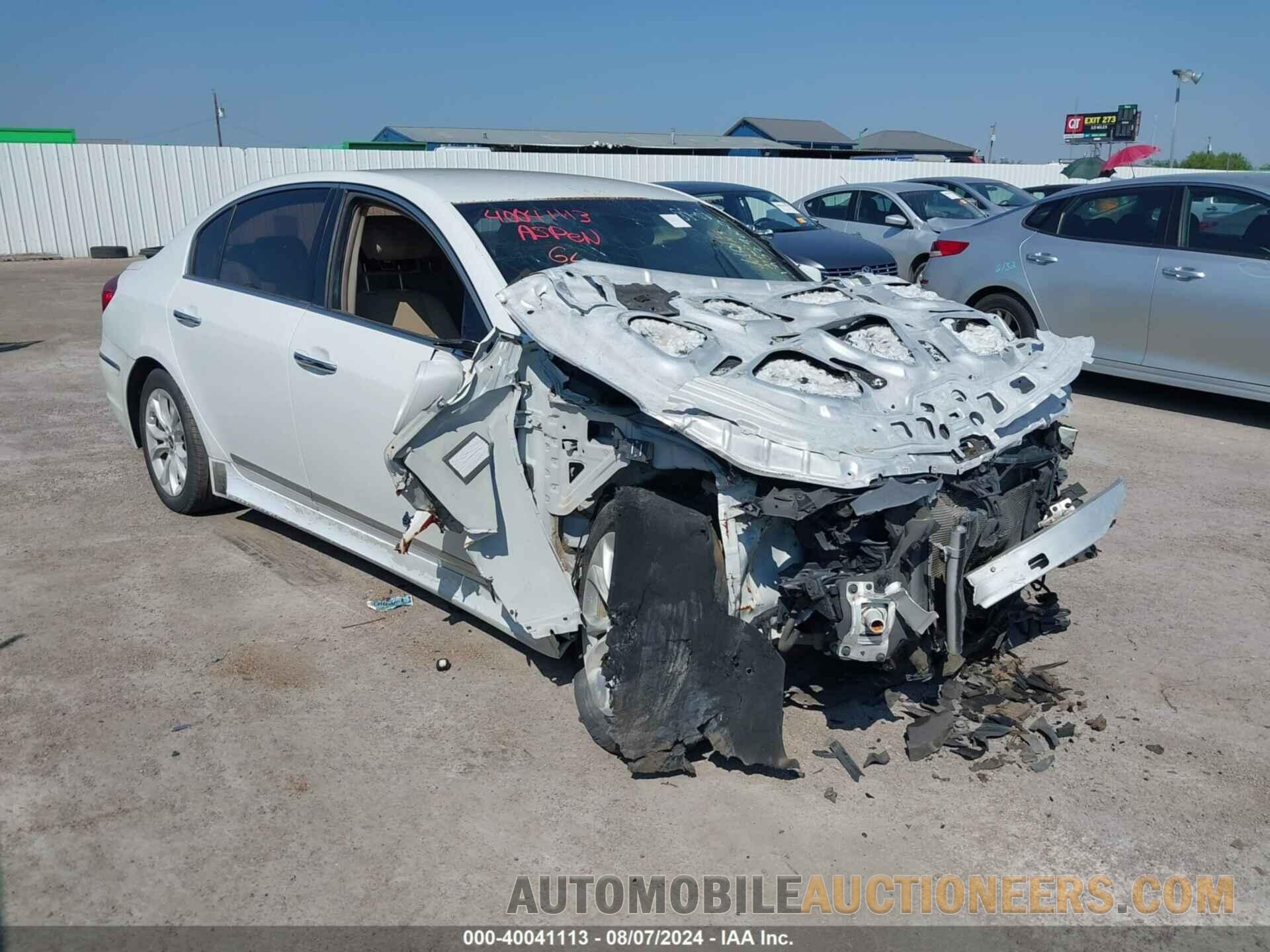 KMHGC4DD6DU215595 HYUNDAI GENESIS 2013