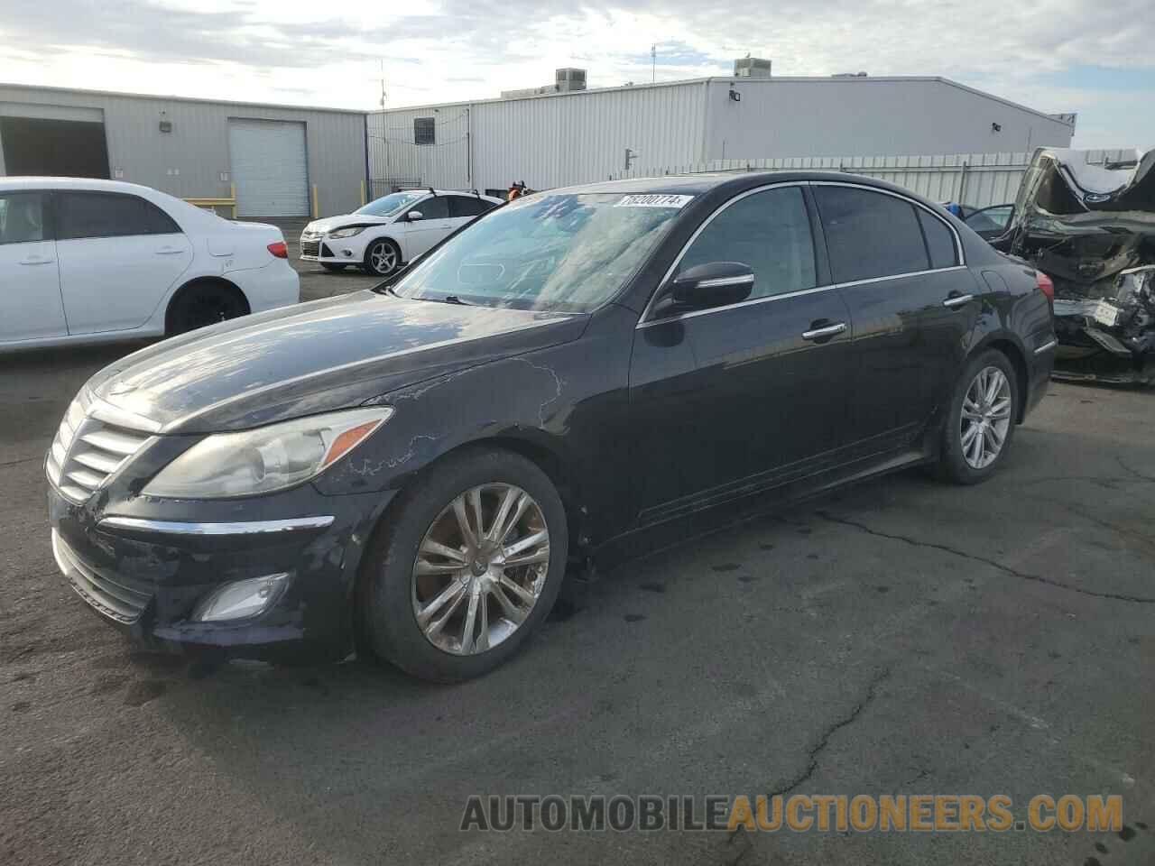 KMHGC4DD8DU240174 HYUNDAI GENESIS 2013