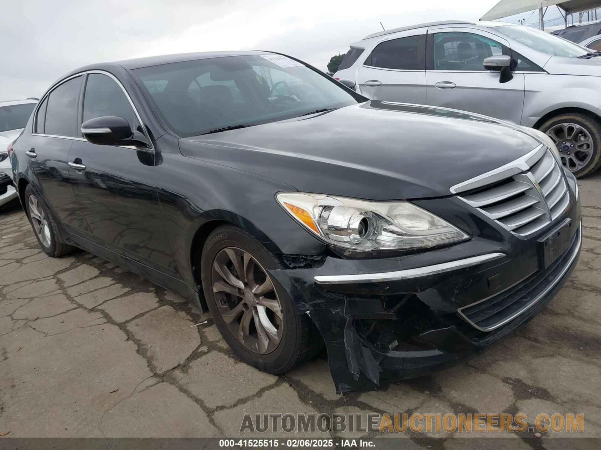 KMHGC4DD8DU244063 HYUNDAI GENESIS 2013