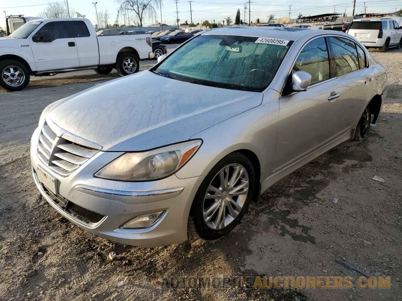 KMHGC4DDXDU241374 HYUNDAI GENESIS 2013