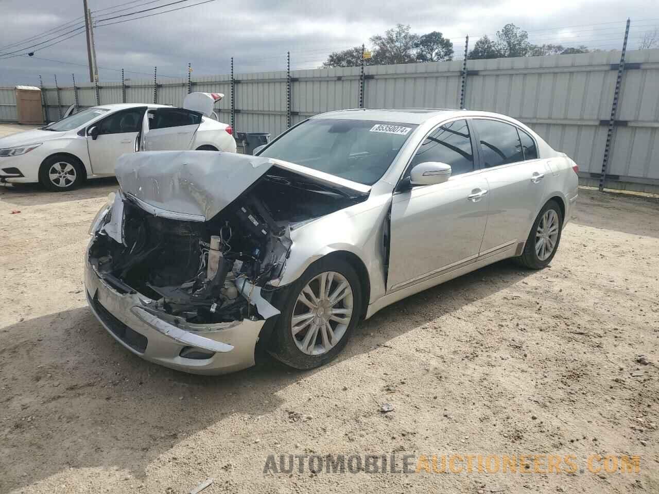 KMHGC4DF2BU133636 HYUNDAI GENESIS 2011