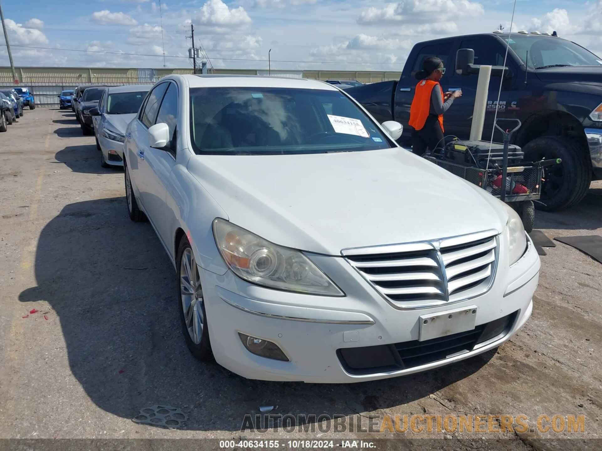 KMHGC4DF8BU127758 HYUNDAI GENESIS 2011