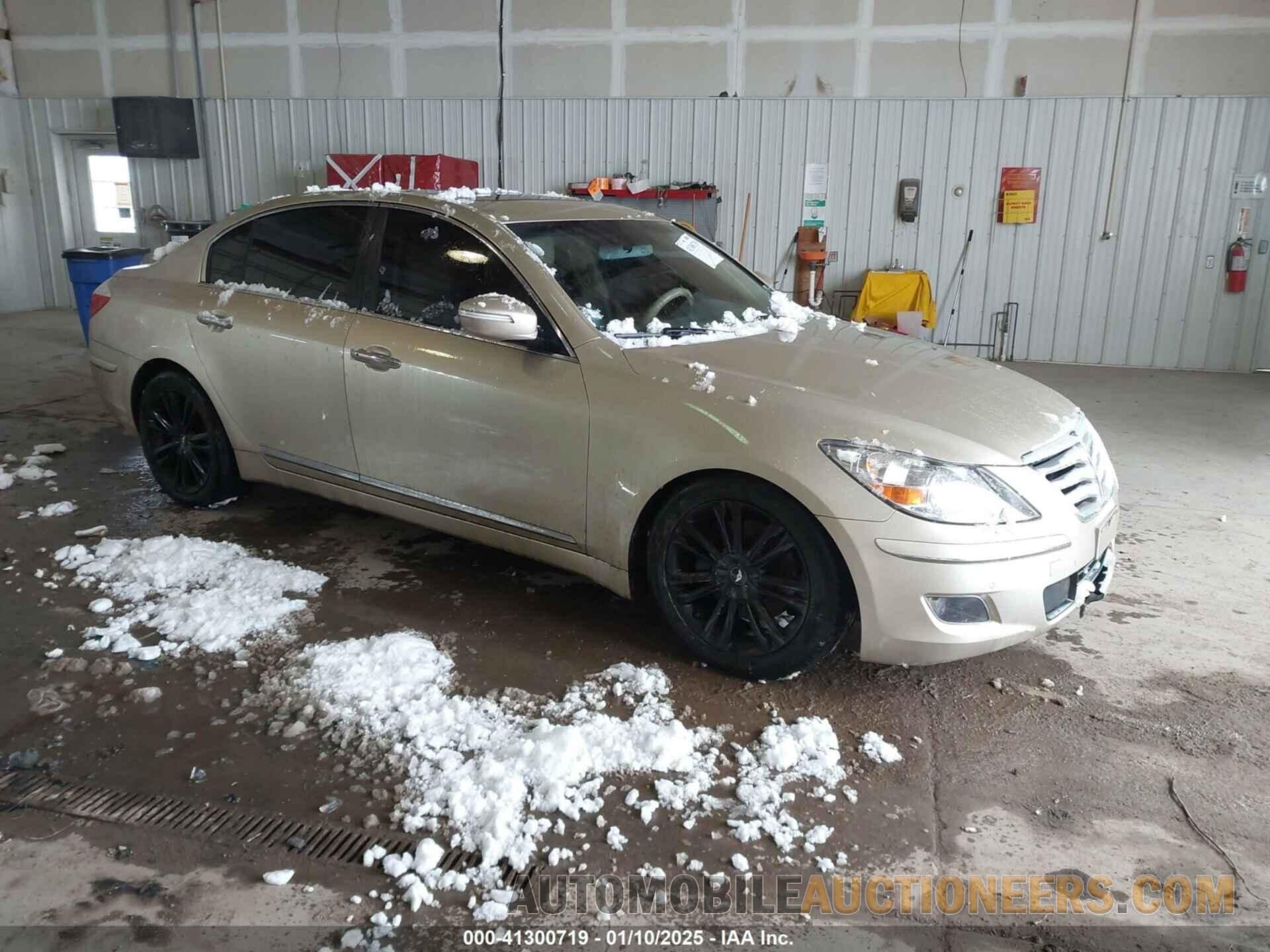 KMHGC4DF9BU125940 HYUNDAI GENESIS 2011