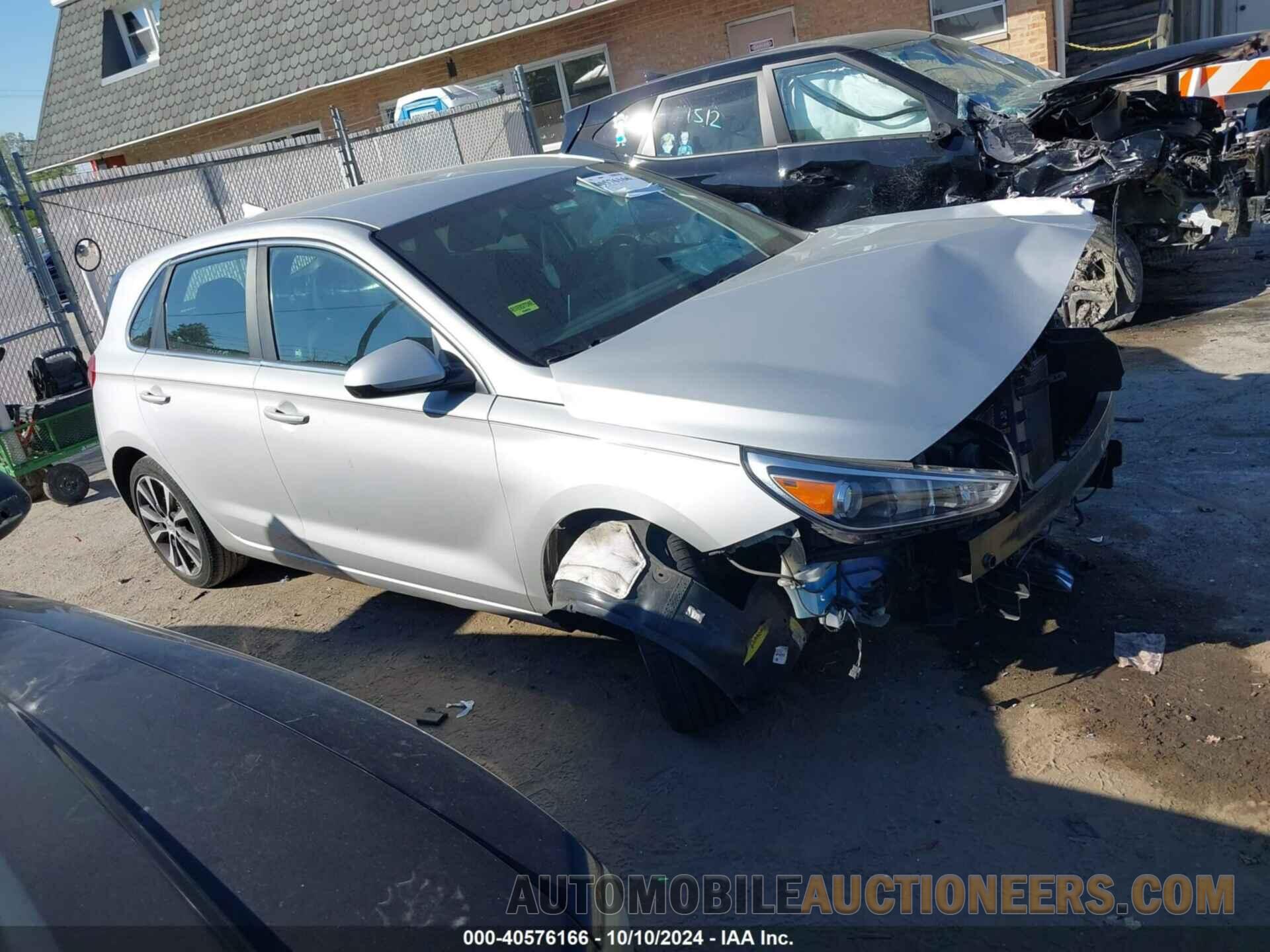 KMHH35LE4JU028565 HYUNDAI ELANTRA GT 2018