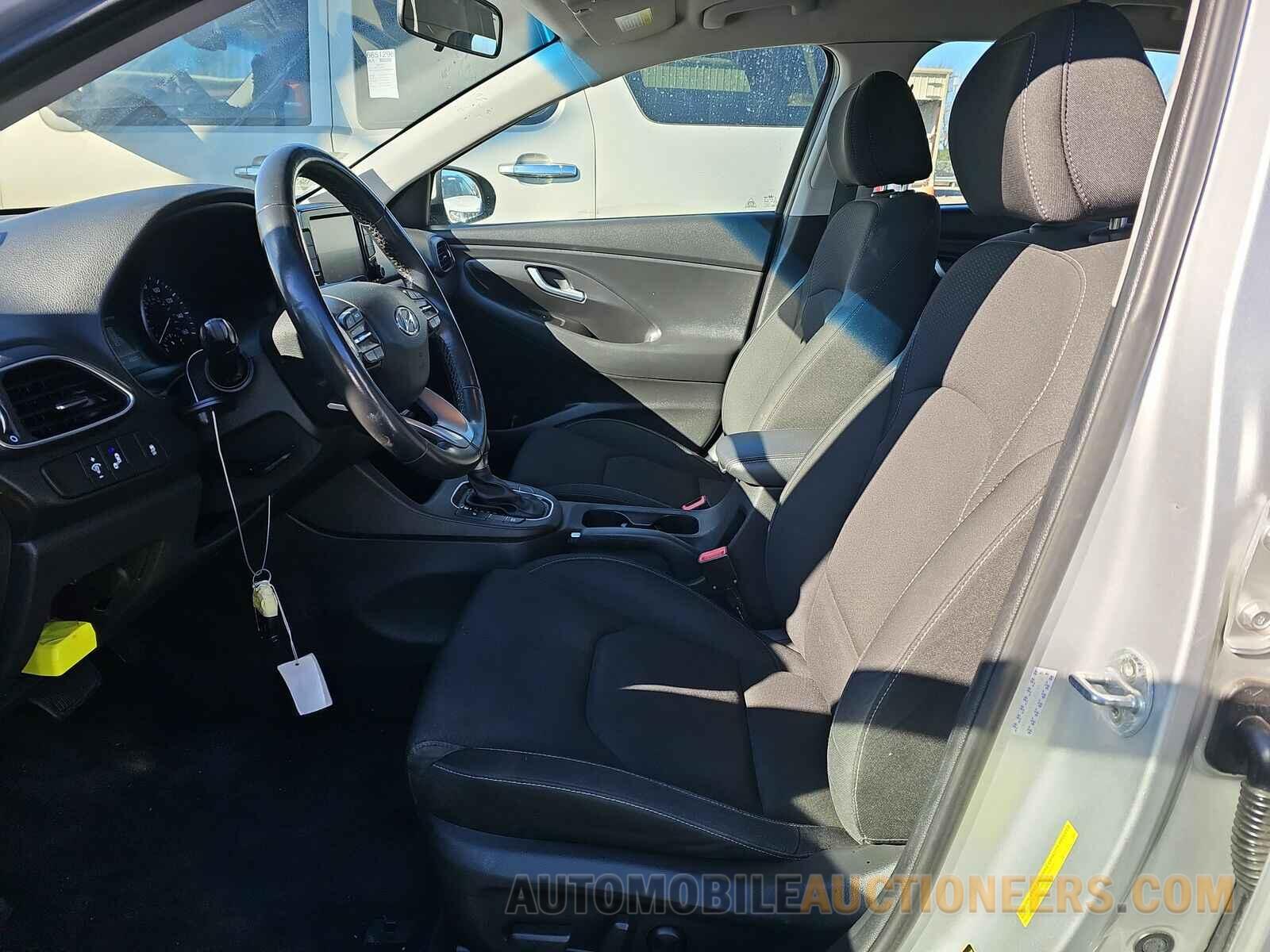 KMHH35LE5JU029479 Hyundai Elantra GT 2018