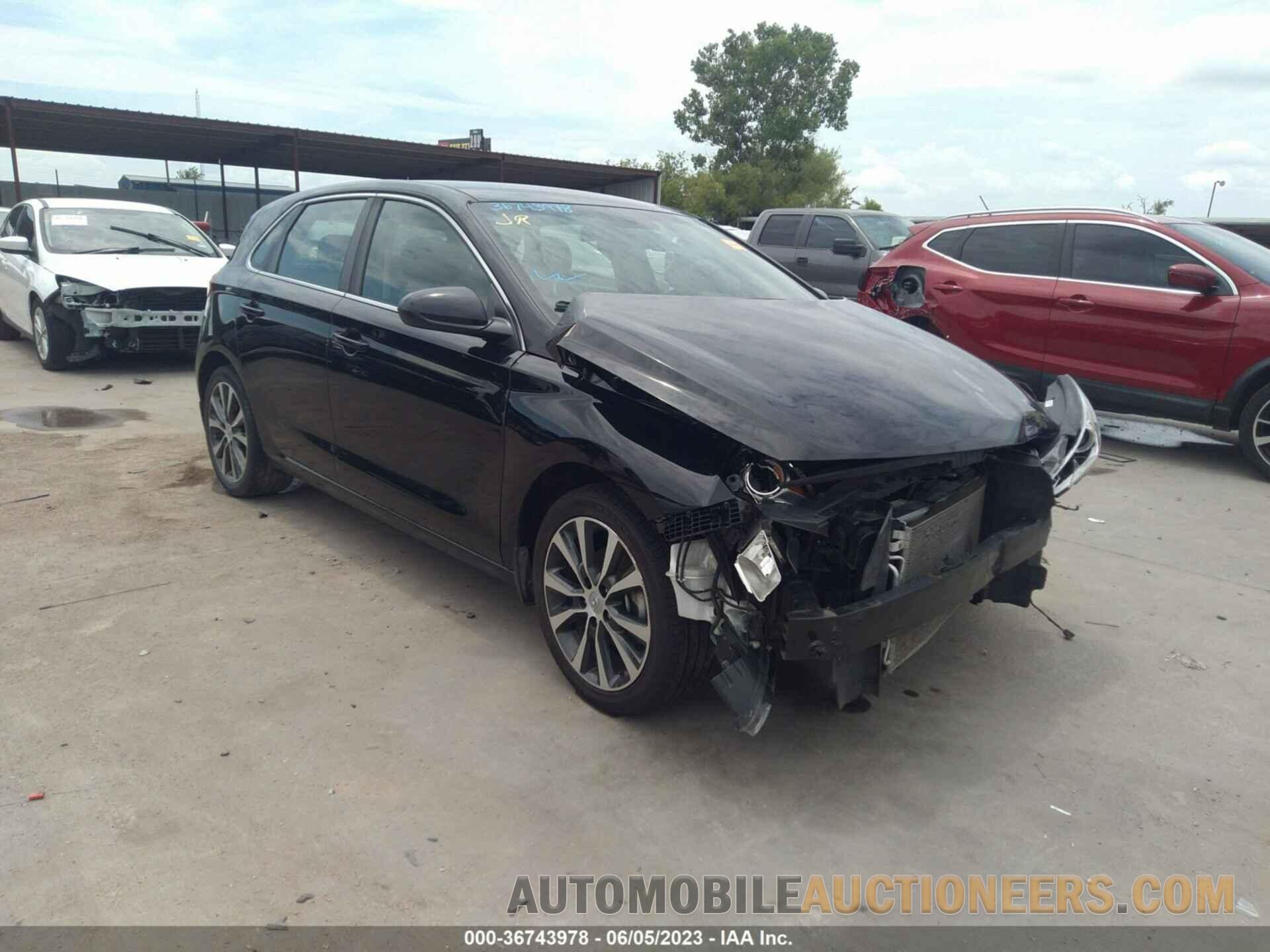 KMHH35LE8JU039617 HYUNDAI ELANTRA GT 2018