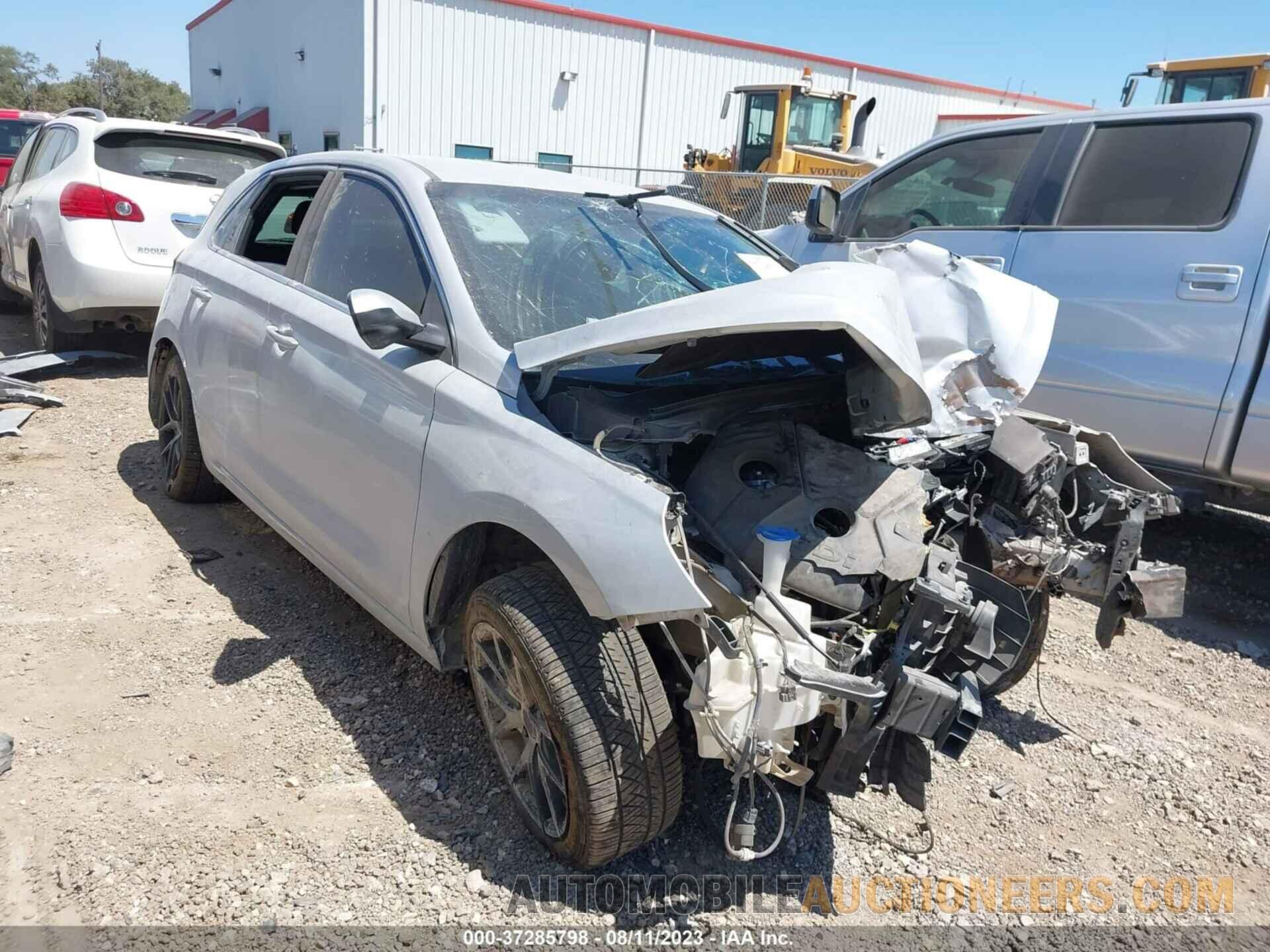 KMHH35LE8JU057745 HYUNDAI ELANTRA GT 2018