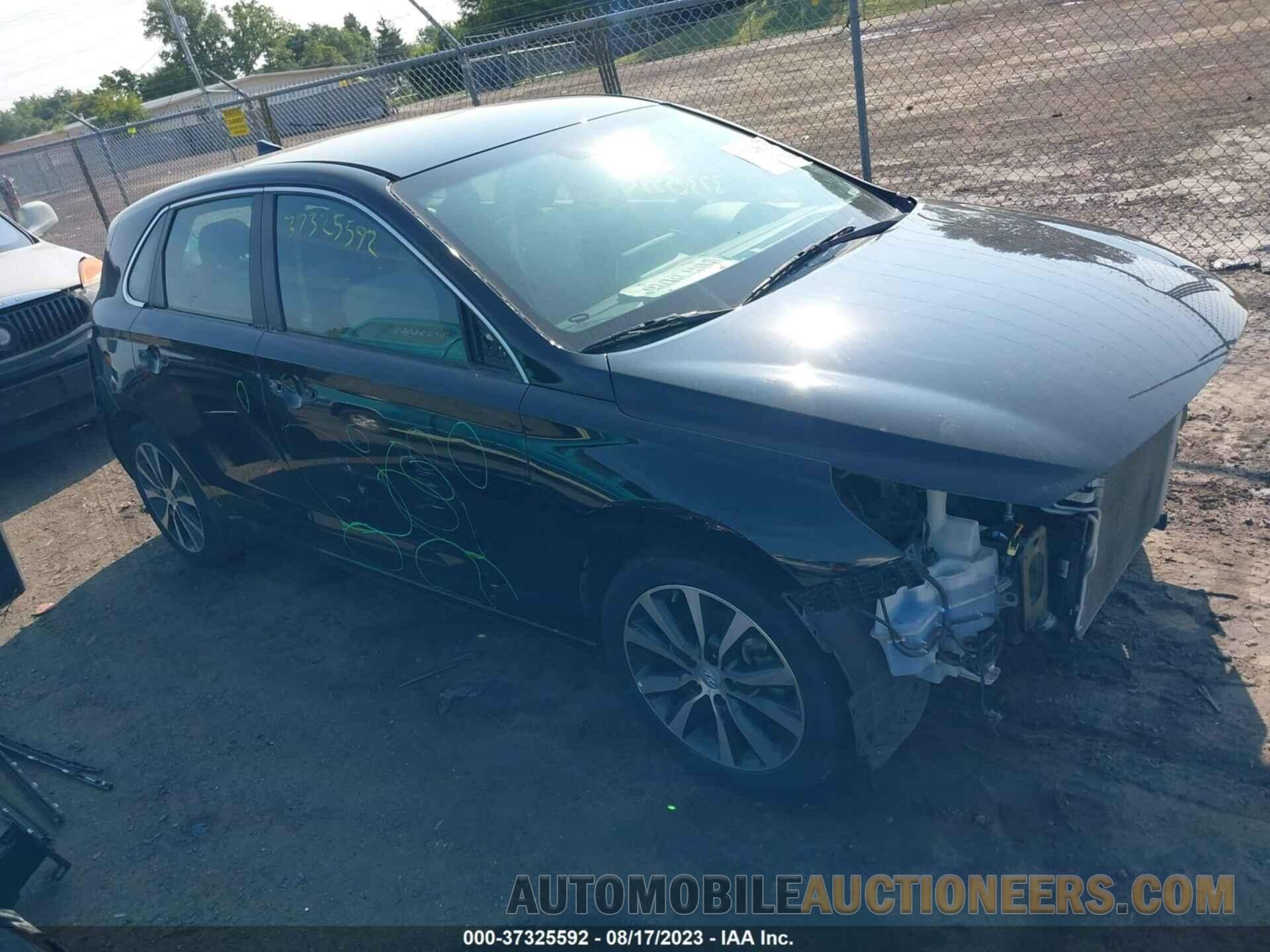 KMHH35LE8JU074268 HYUNDAI ELANTRA GT 2018