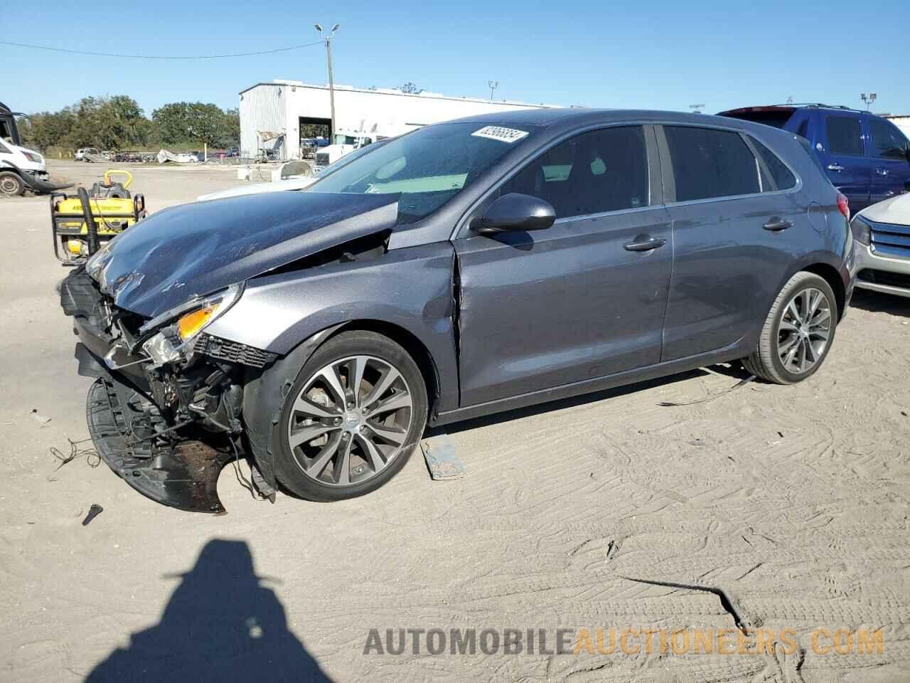 KMHH35LE9JU077633 HYUNDAI ELANTRA 2018