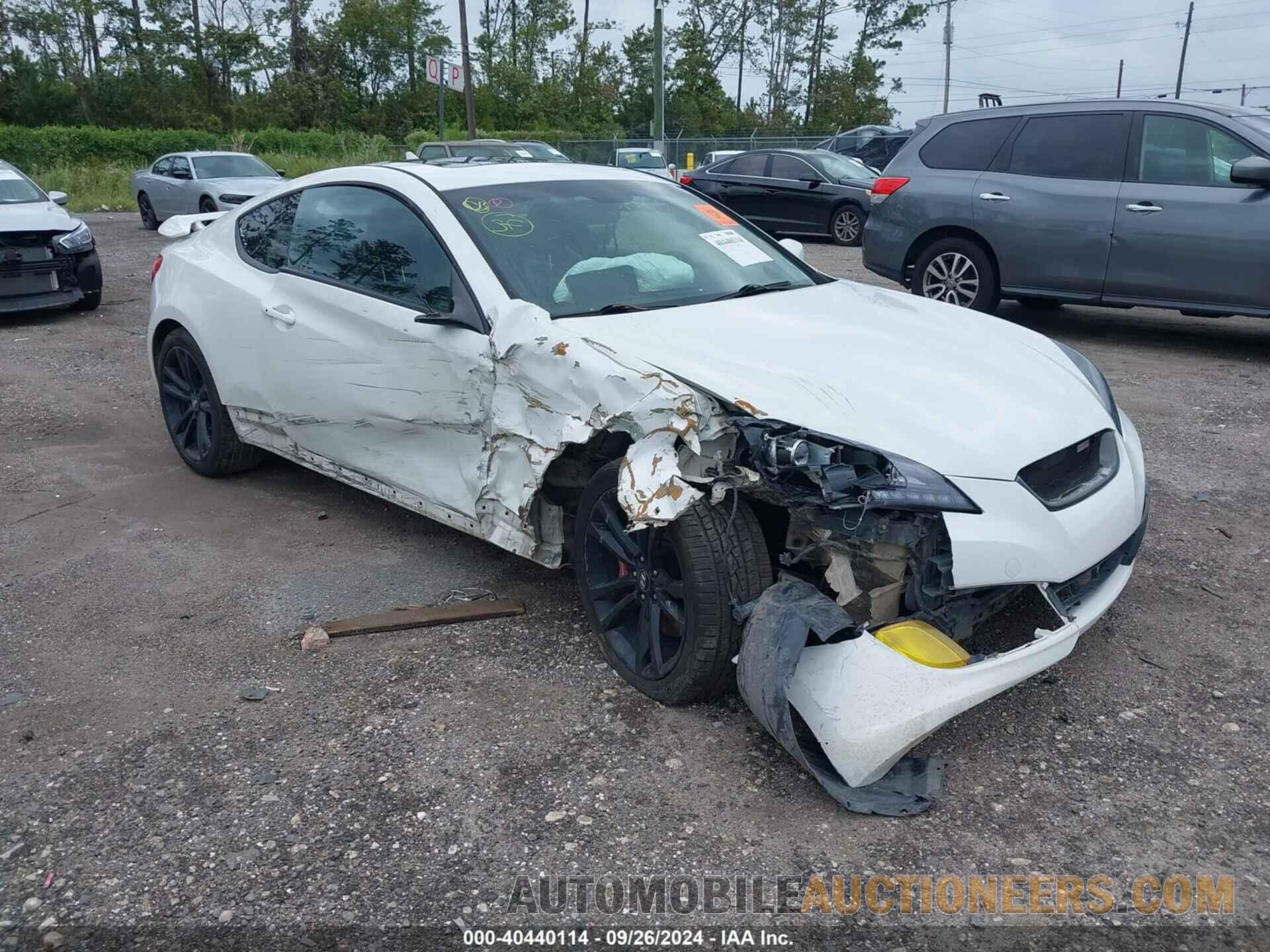 KMHHU6KH3BU051724 HYUNDAI GENESIS 2011