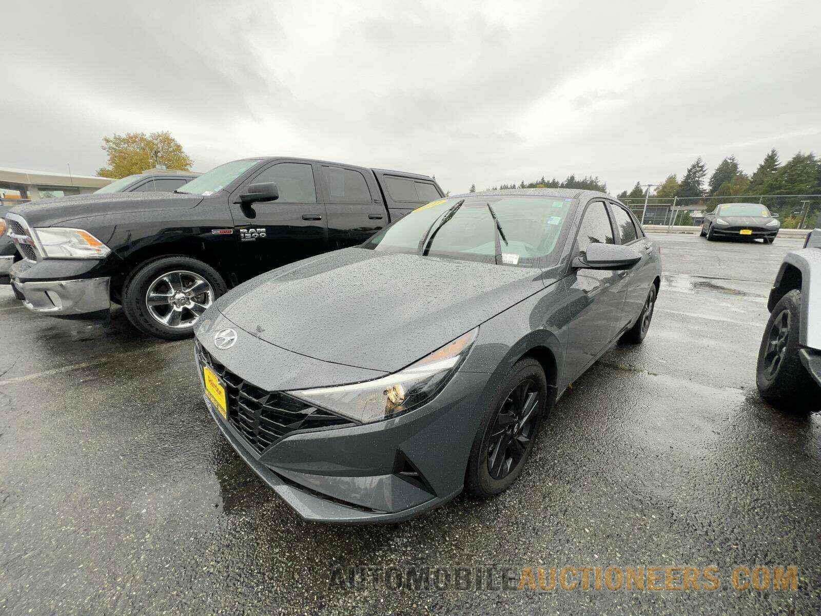 KMHLM4AG5PU593499 Hyundai Elantra 2023