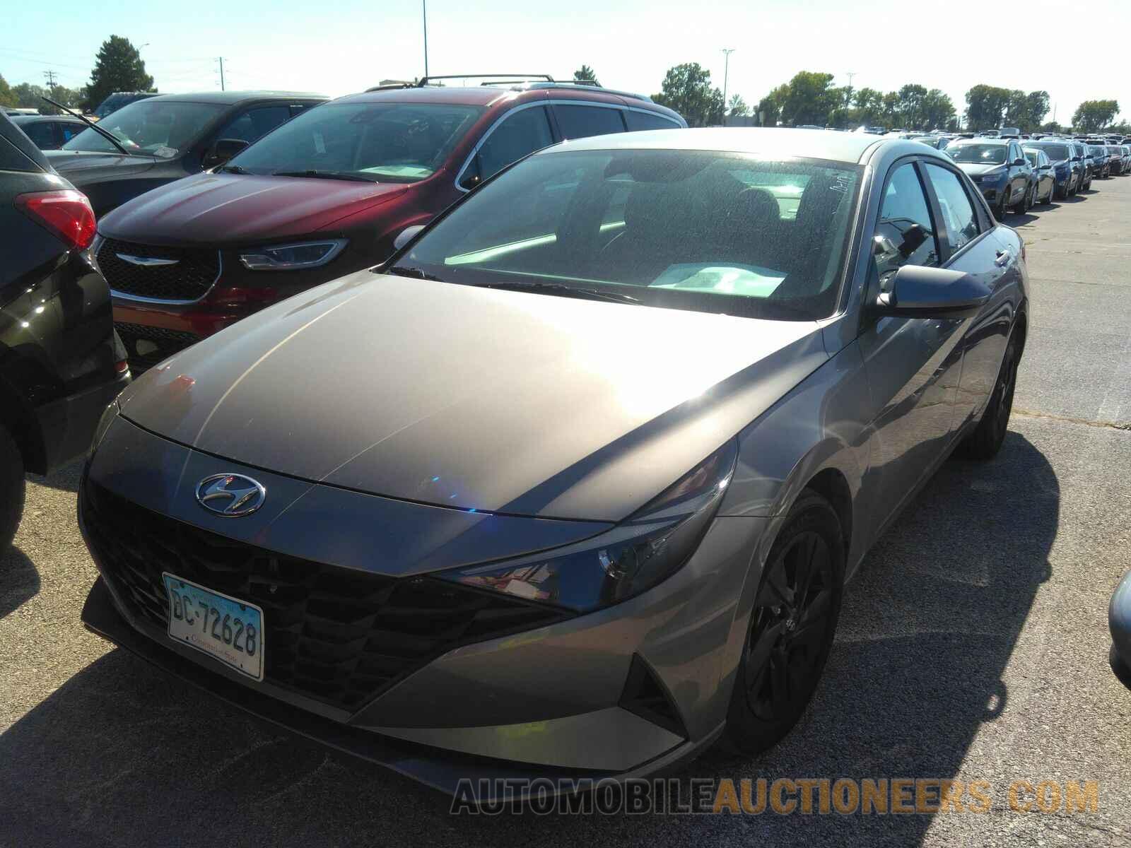 KMHLM4AG8MU066827 Hyundai Elantra 2021