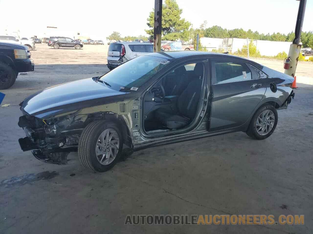 KMHLM4DG2RU686043 HYUNDAI ELANTRA 2024