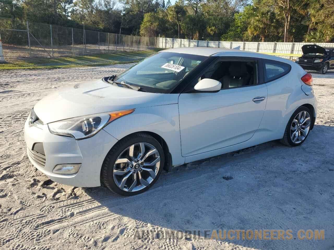 KMHTC6AD3FU219928 HYUNDAI VELOSTER 2015