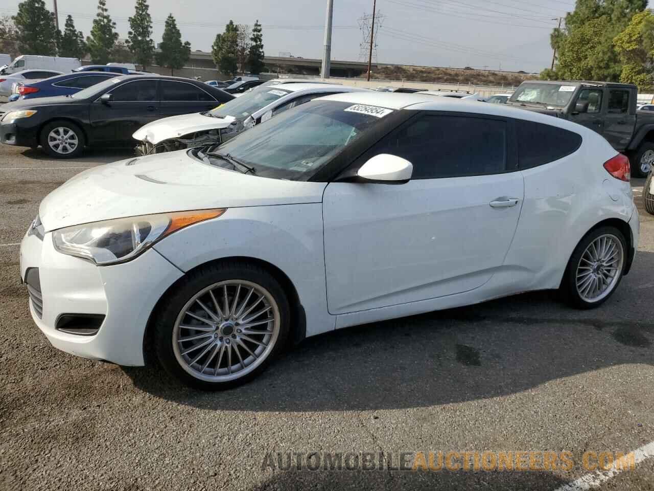 KMHTC6AD4DU139521 HYUNDAI VELOSTER 2013