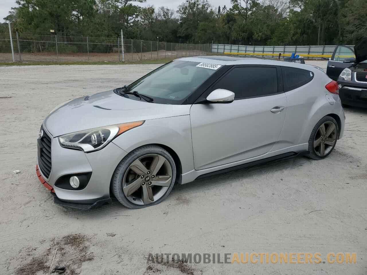 KMHTC6AE2DU099903 HYUNDAI VELOSTER 2013